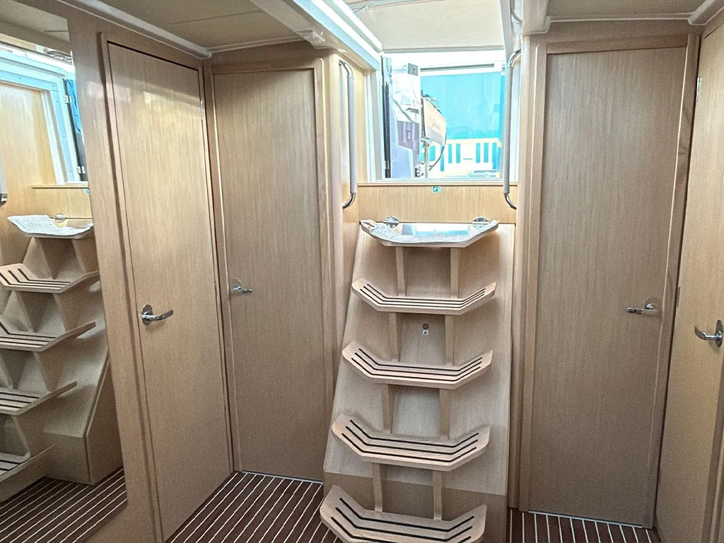 Bavaria C46 TOPAZ — фотография яхты 32
