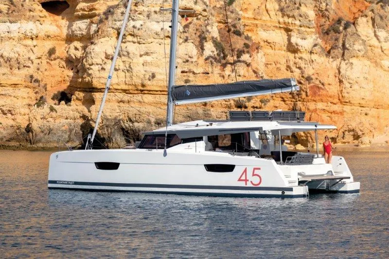 Elba 45 Christina — jahtikuva 2