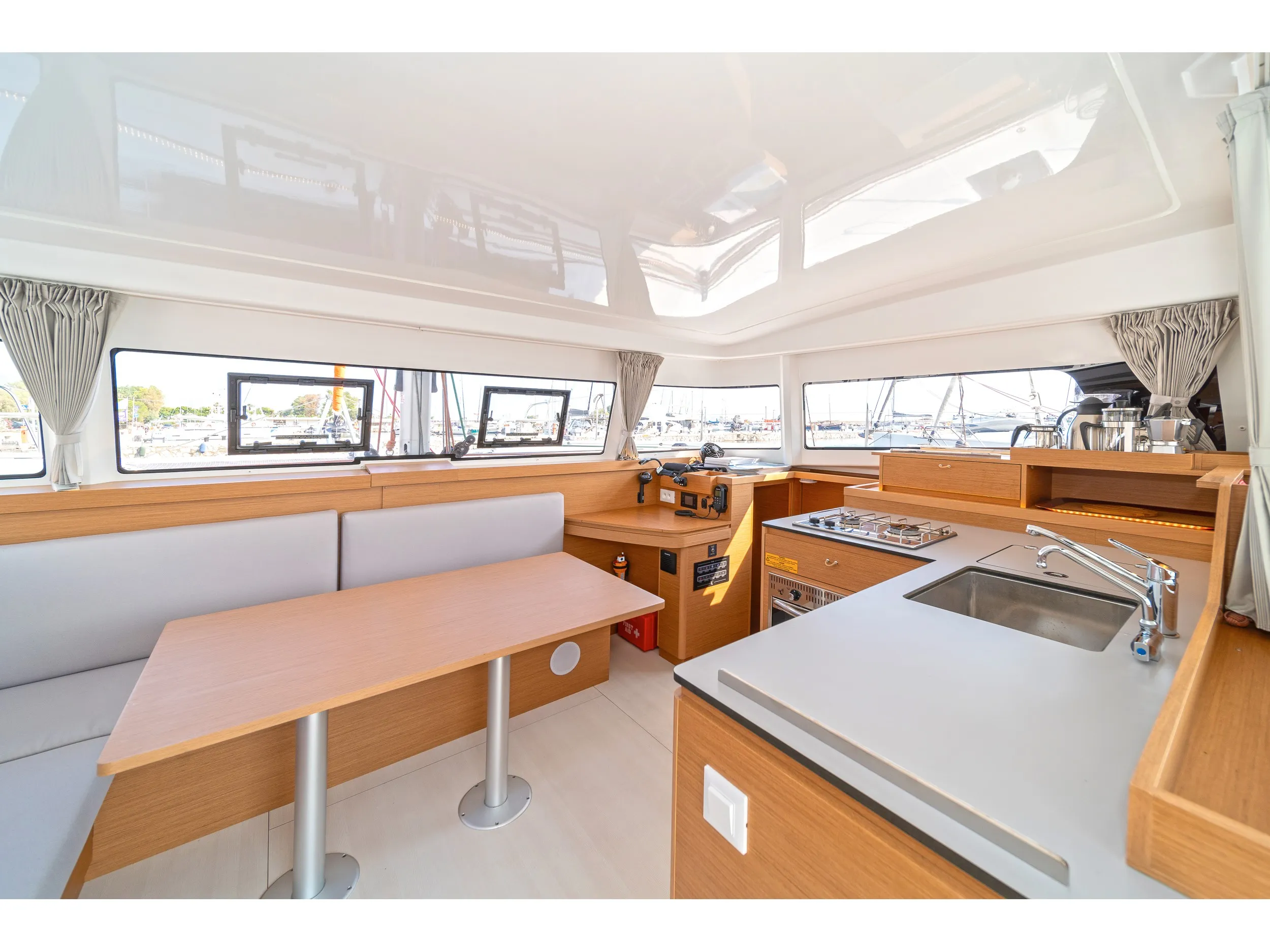 Excess 11 One Kiss — yacht photo 18