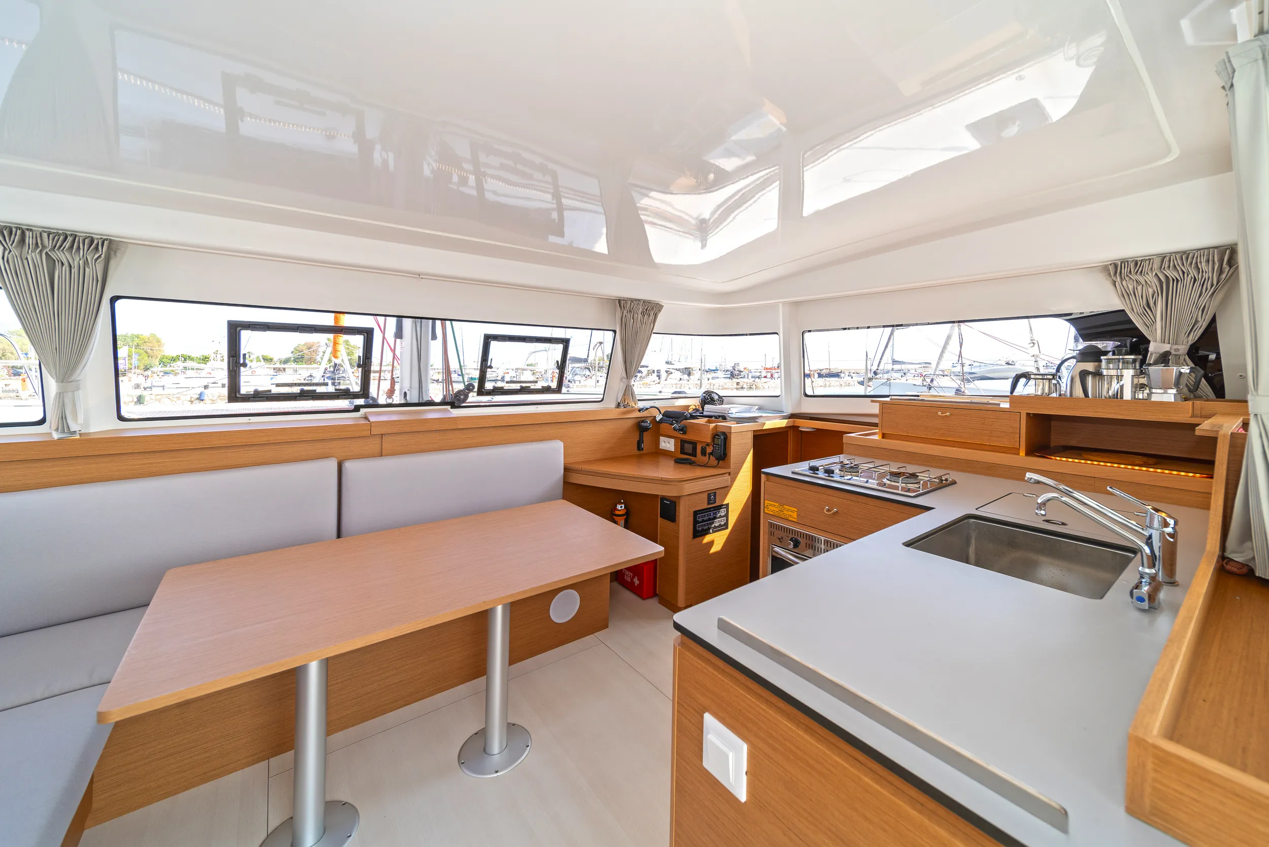 Excess 11 One Kiss — yacht photo 13
