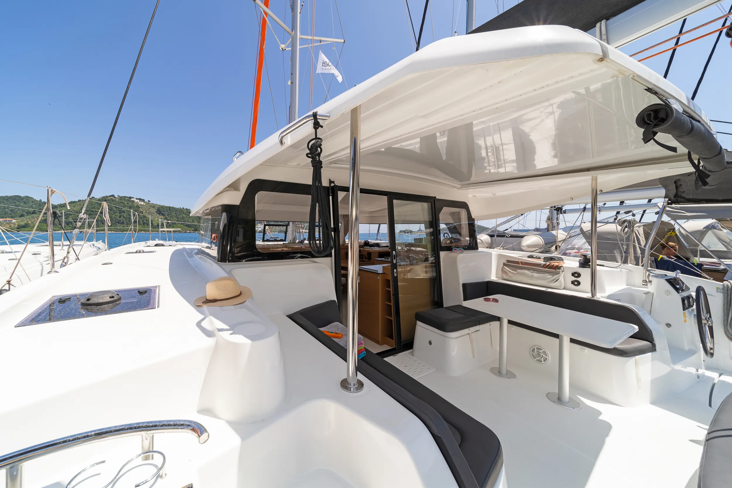 Excess 11 One Kiss — yacht photo 2