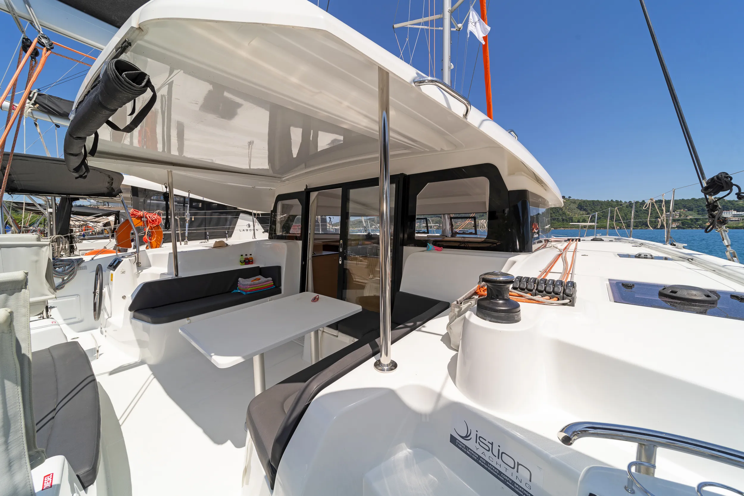 Excess 11 One Kiss — yacht photo 12