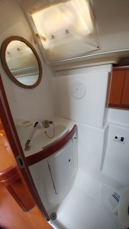 Oceanis 43 Beluga — foto dello yacht n. 2
