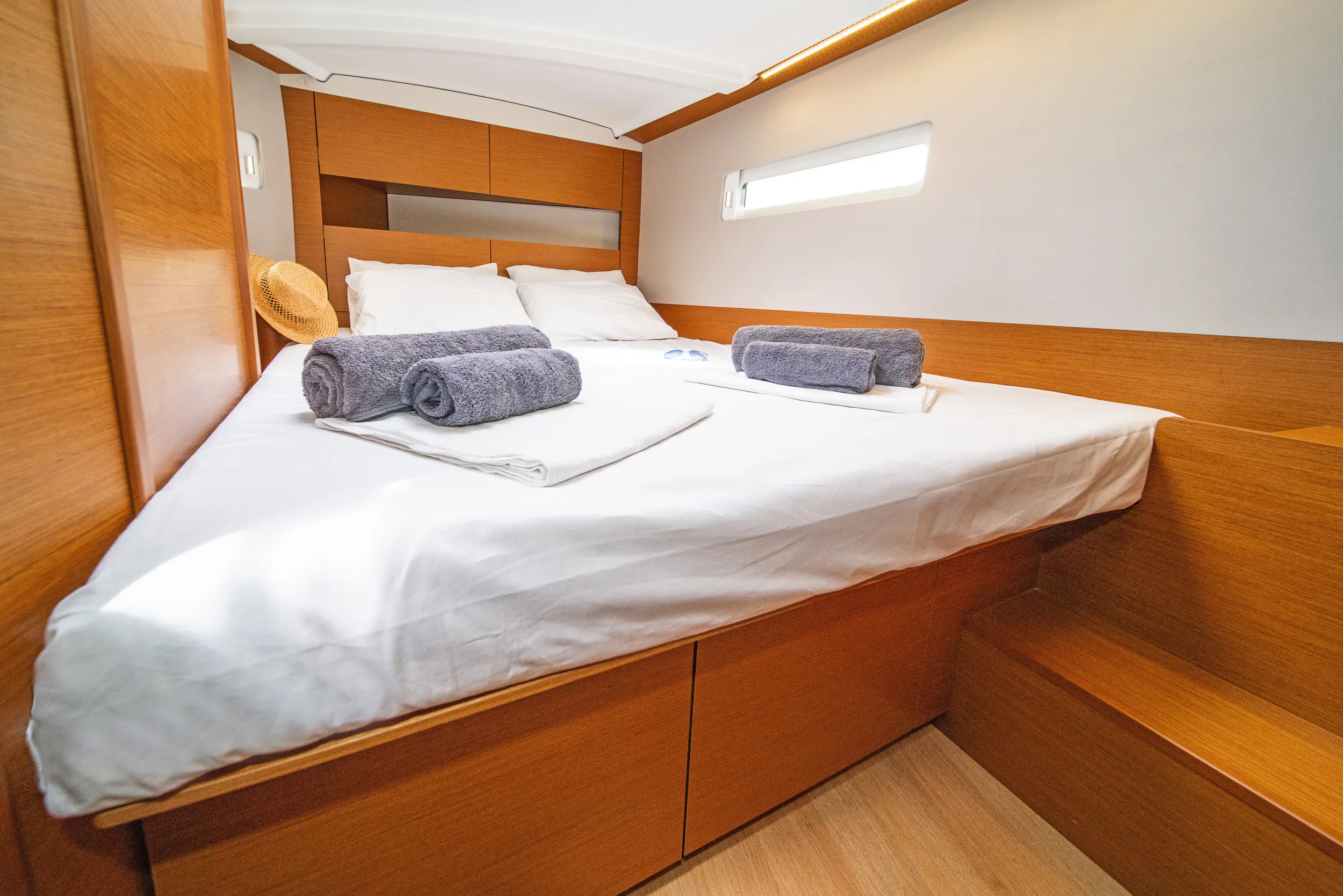 Sun Odyssey 410 Naias — фотография яхты 11