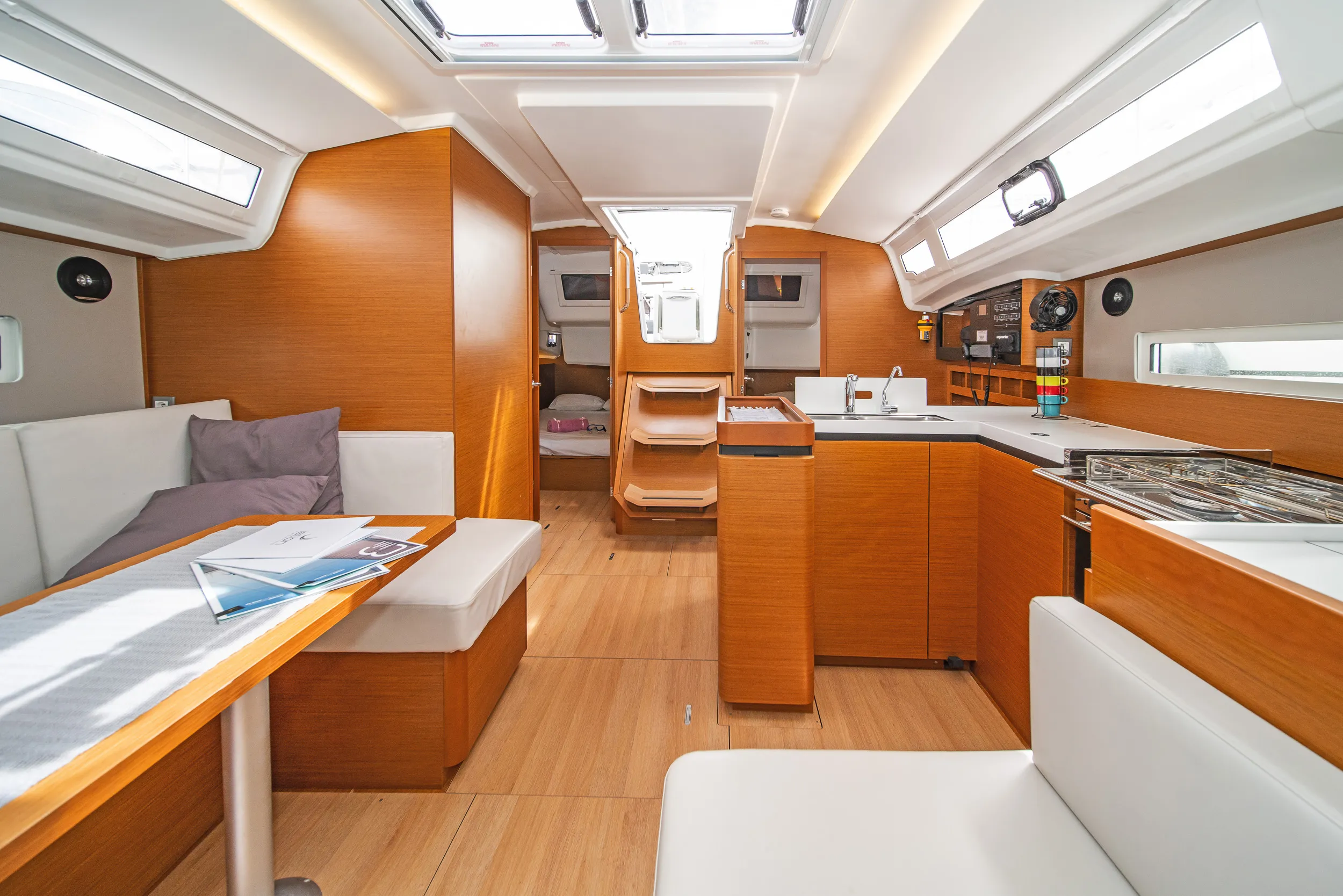 Sun Odyssey 410 Naias — фотография яхты 13