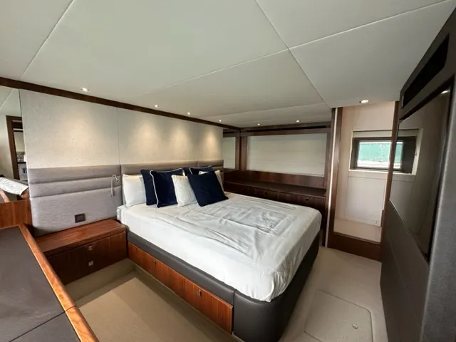 Sunseeker Manhattan 66 Eliot — yacht photo 10