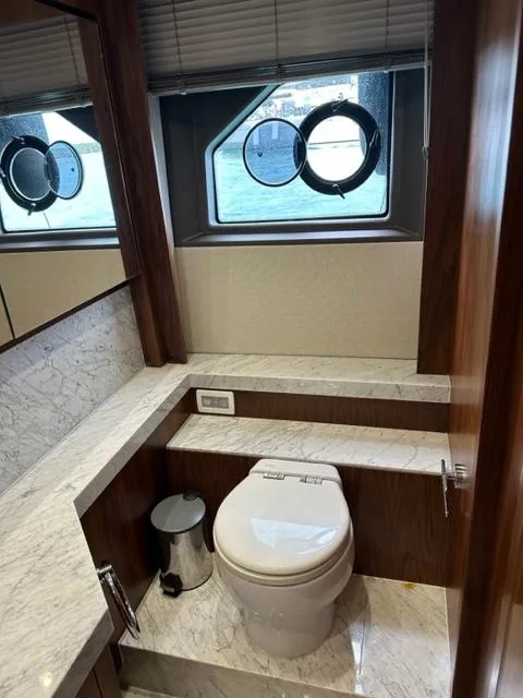 Sunseeker Manhattan 66 Eliot — yacht photo 17