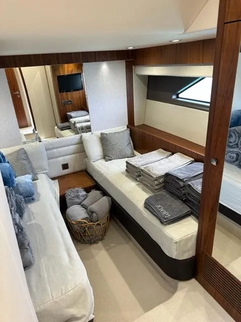 Sunseeker Manhattan 66 Eliot — yacht photo 3