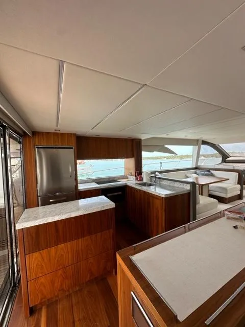 Sunseeker Manhattan 66 Eliot — yacht photo 14