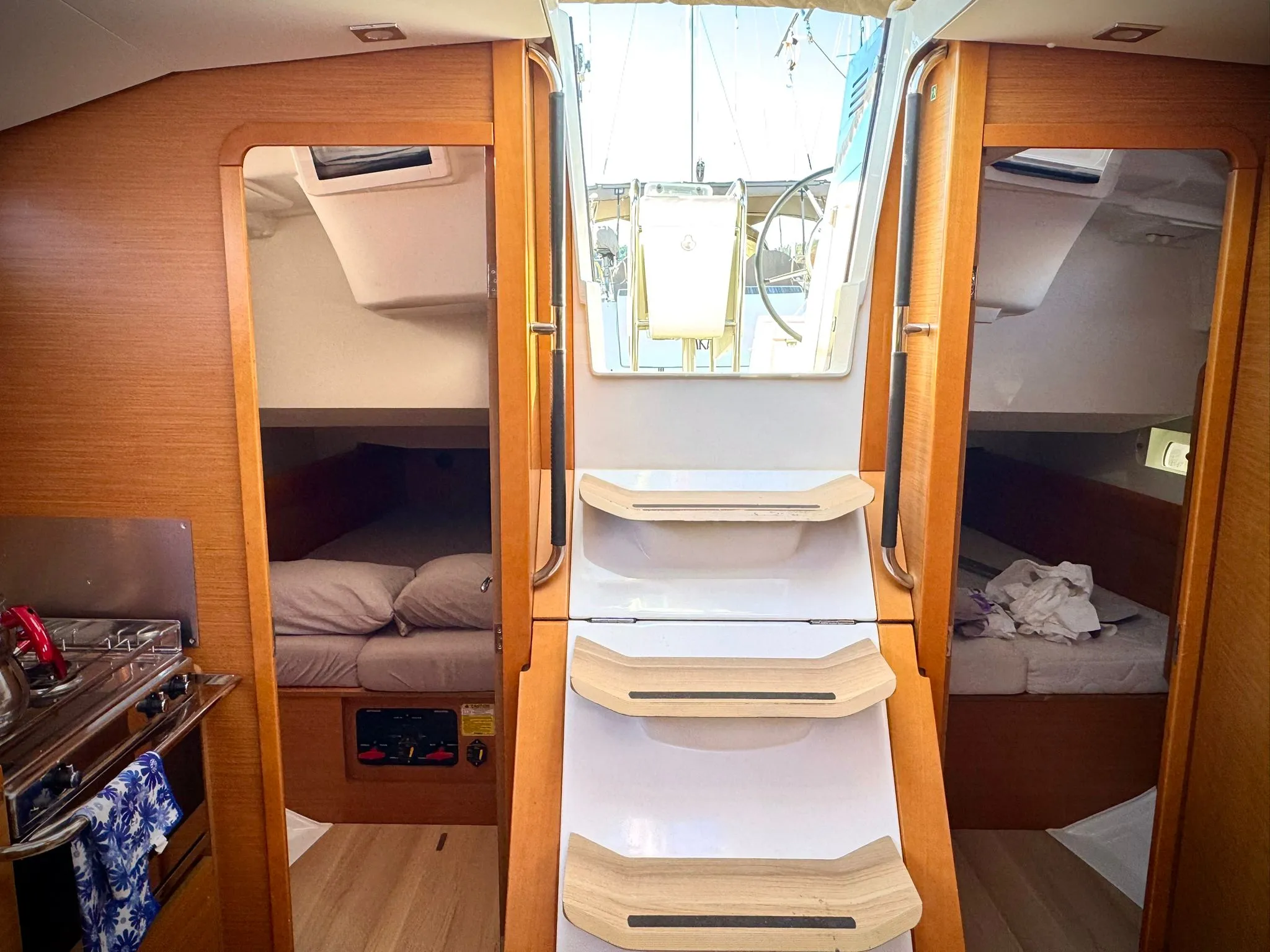 Sun Odyssey 419 Foxy — фотография яхты 20