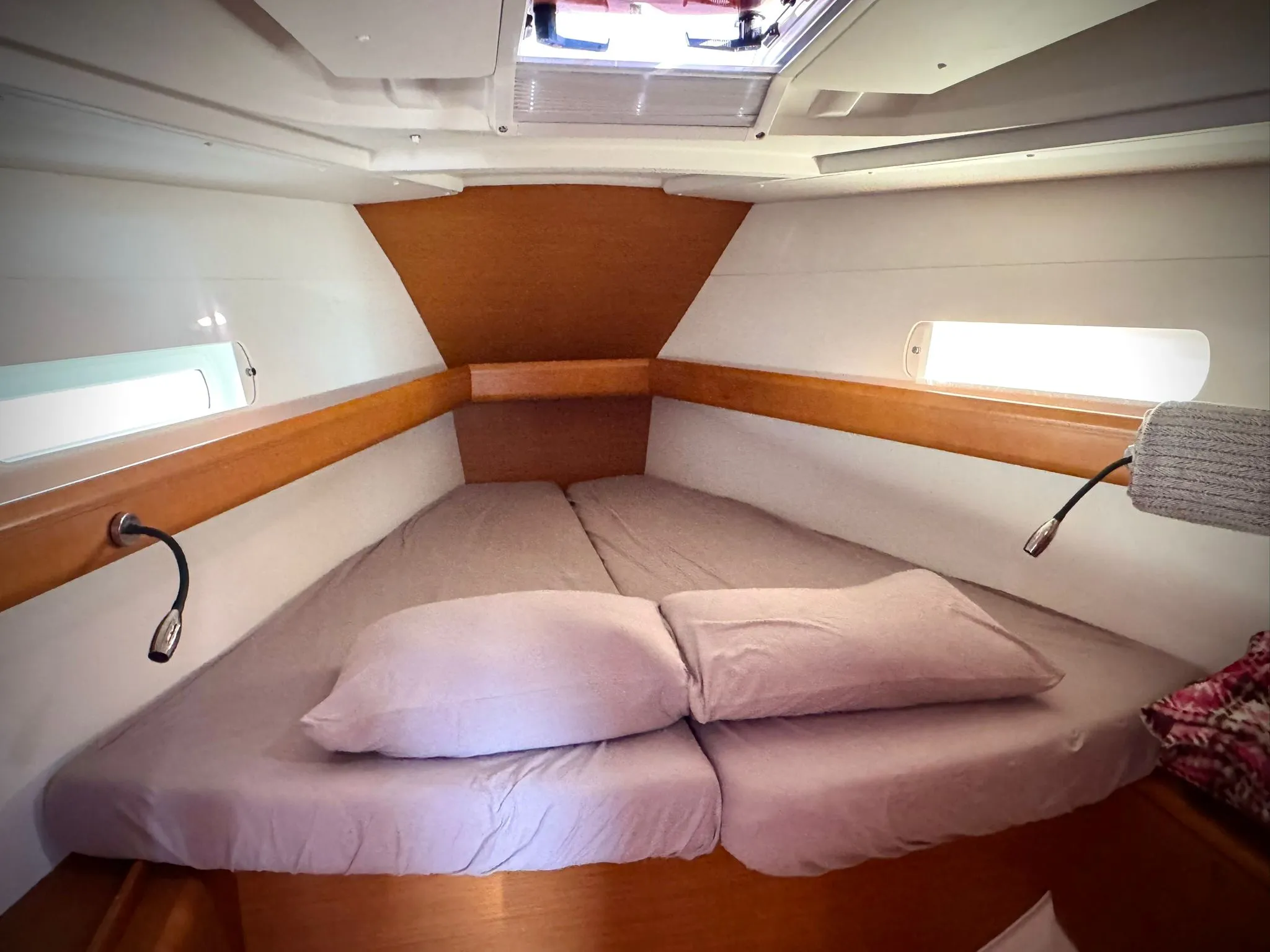 Sun Odyssey 419 Foxy — фотография яхты 16