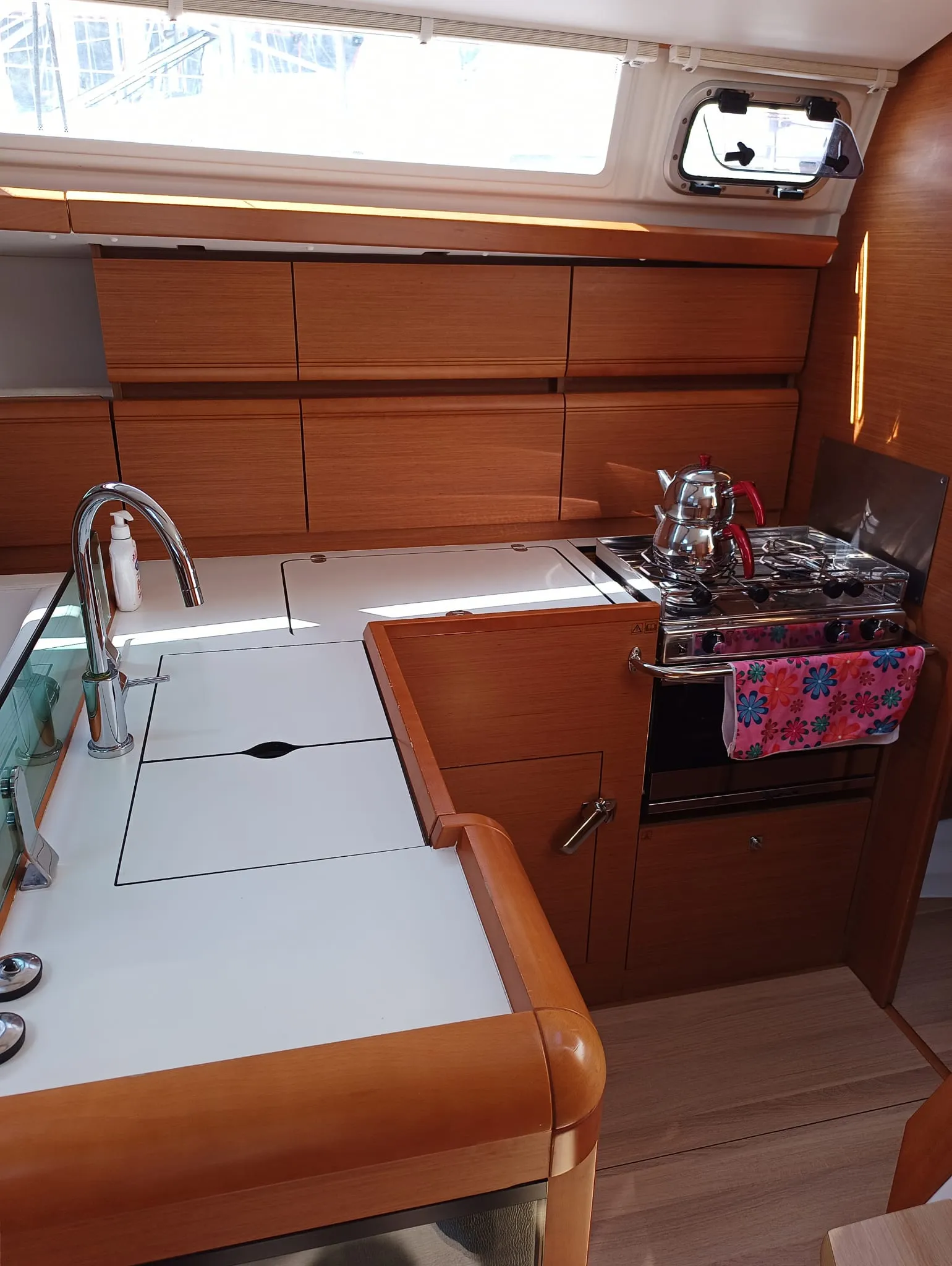 Sun Odyssey 419 Foxy — фотография яхты 19