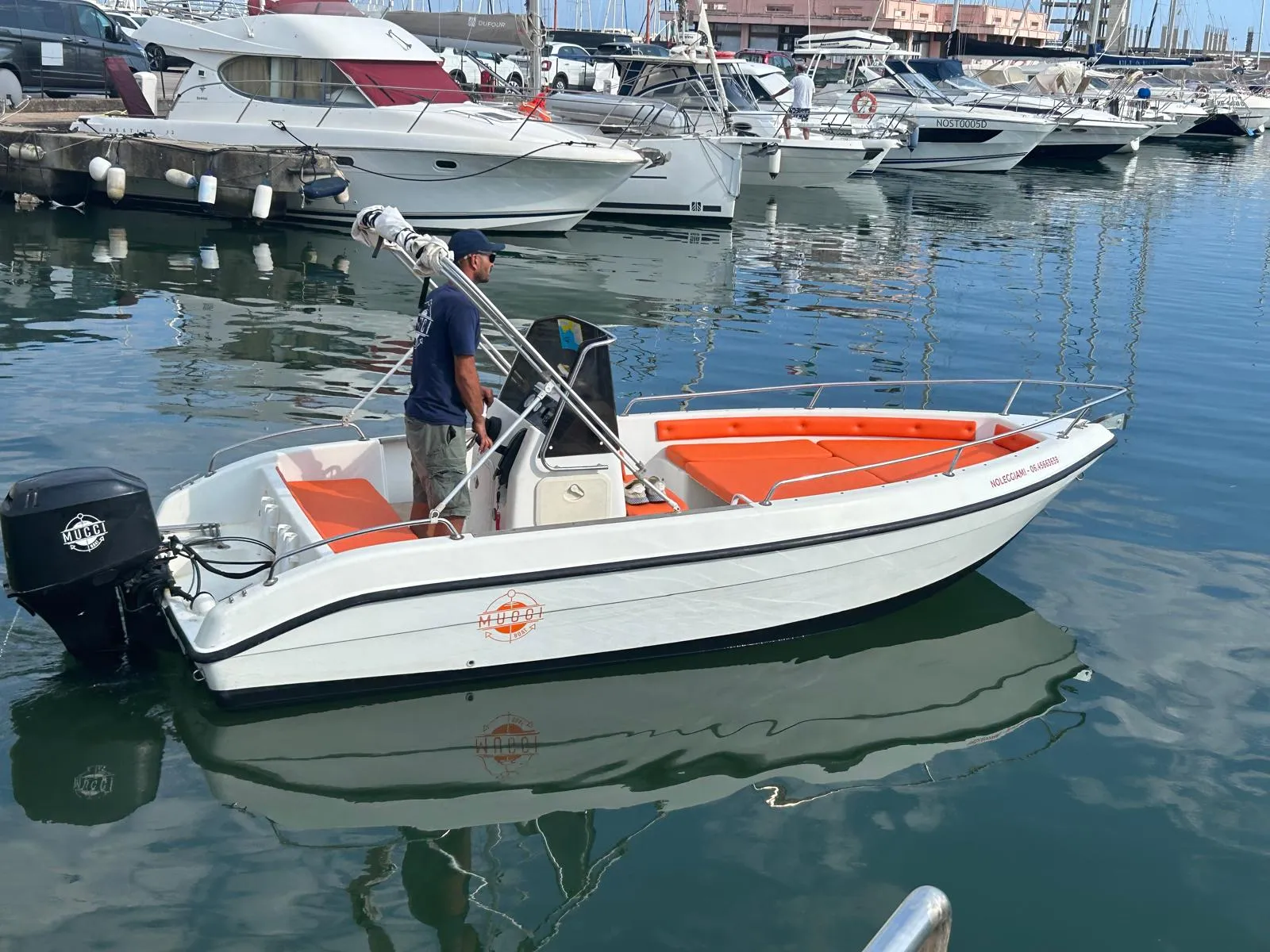Motorboat Mano Marine — fotografia jachty 2