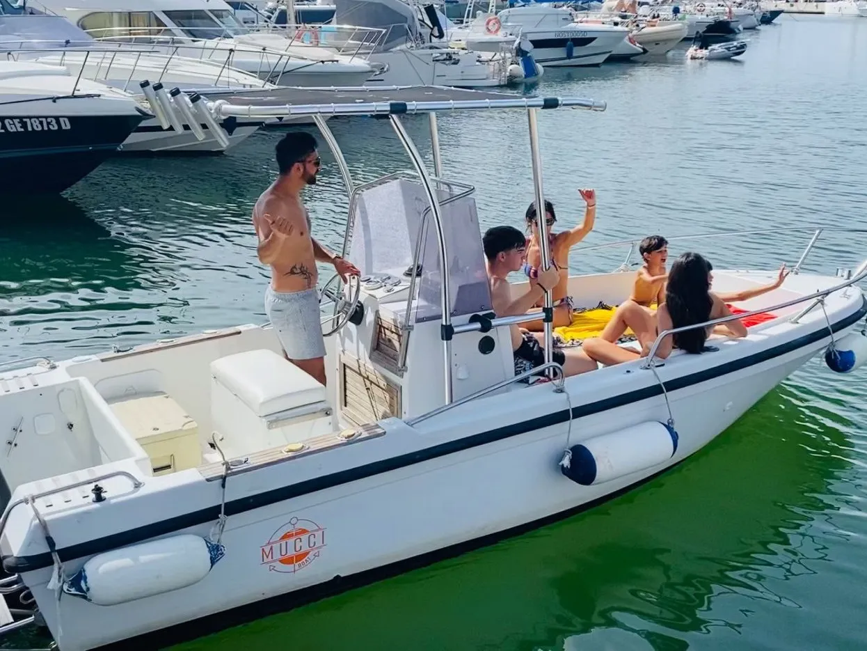 Motorboat Sessa — fotografia jachty 2