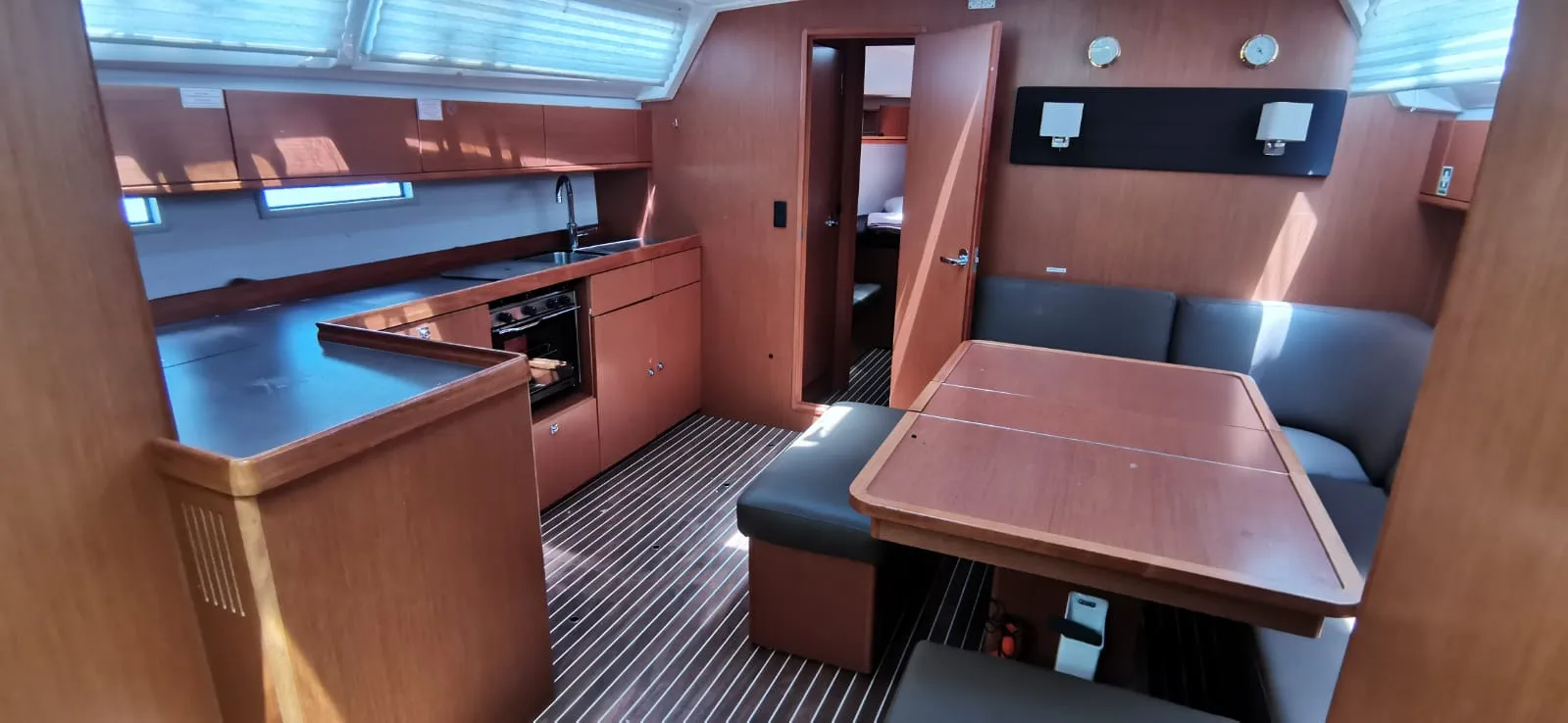 Bavaria Cruiser 46 Volante — yacht photo 8