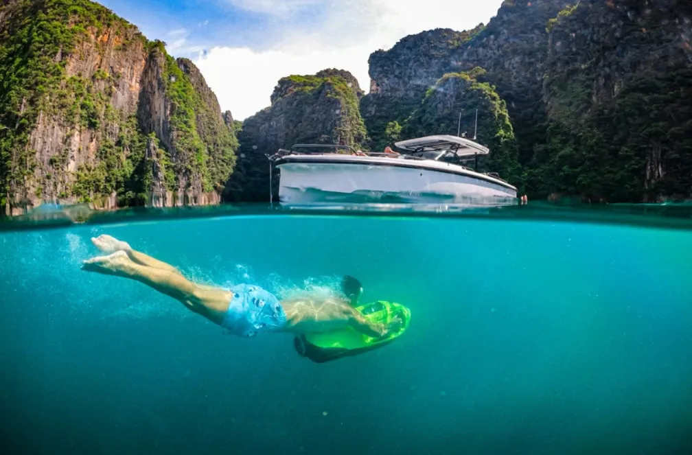 Axopar 37 Sun Top Apollo — yacht photo 8