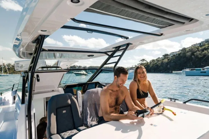 Axopar 37 Sun Top Apollo — yacht photo 2