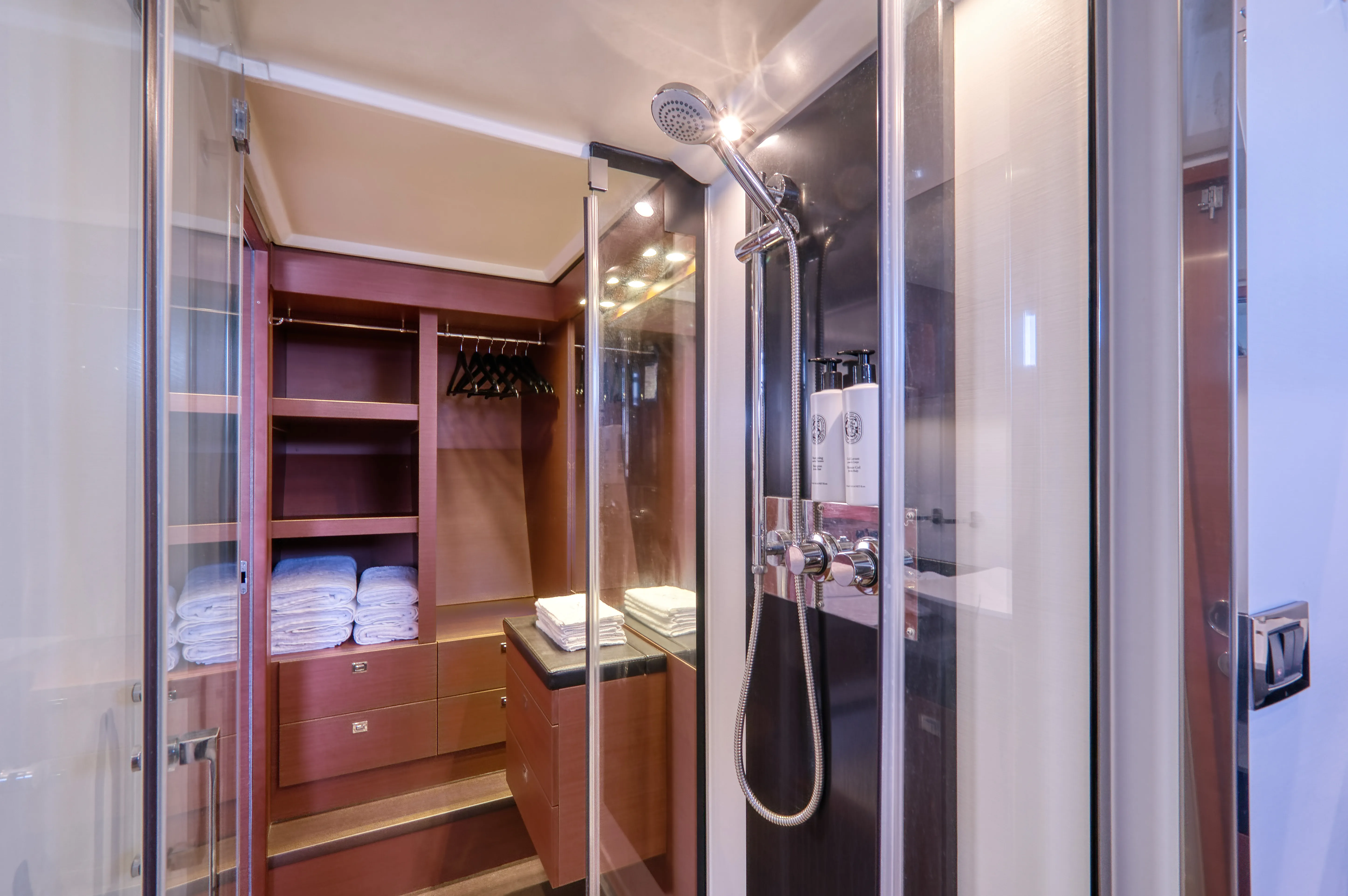 Prestige 550 Fly Maya — jahtikuva 24