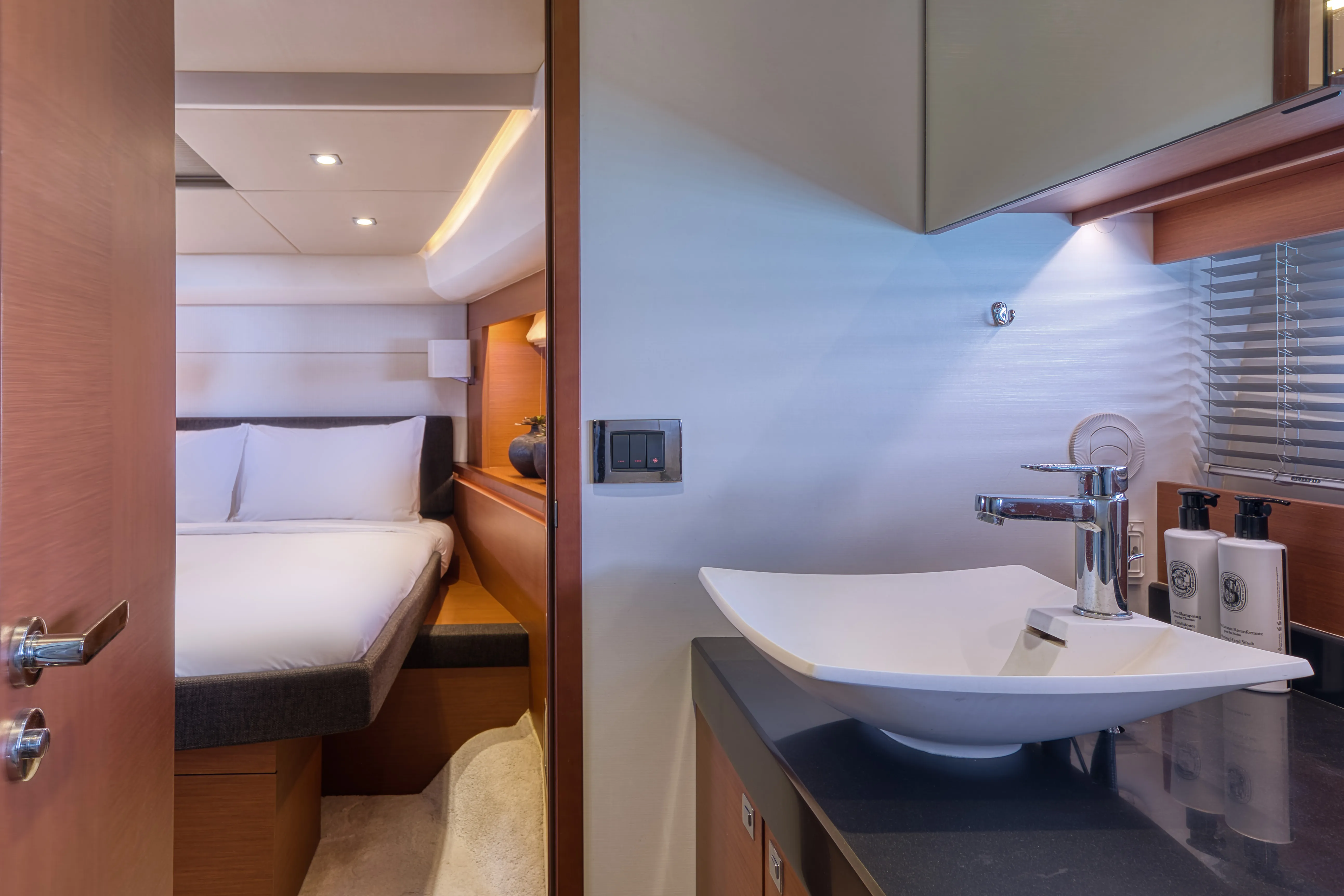 Prestige 550 Fly Maya — jahtikuva 19