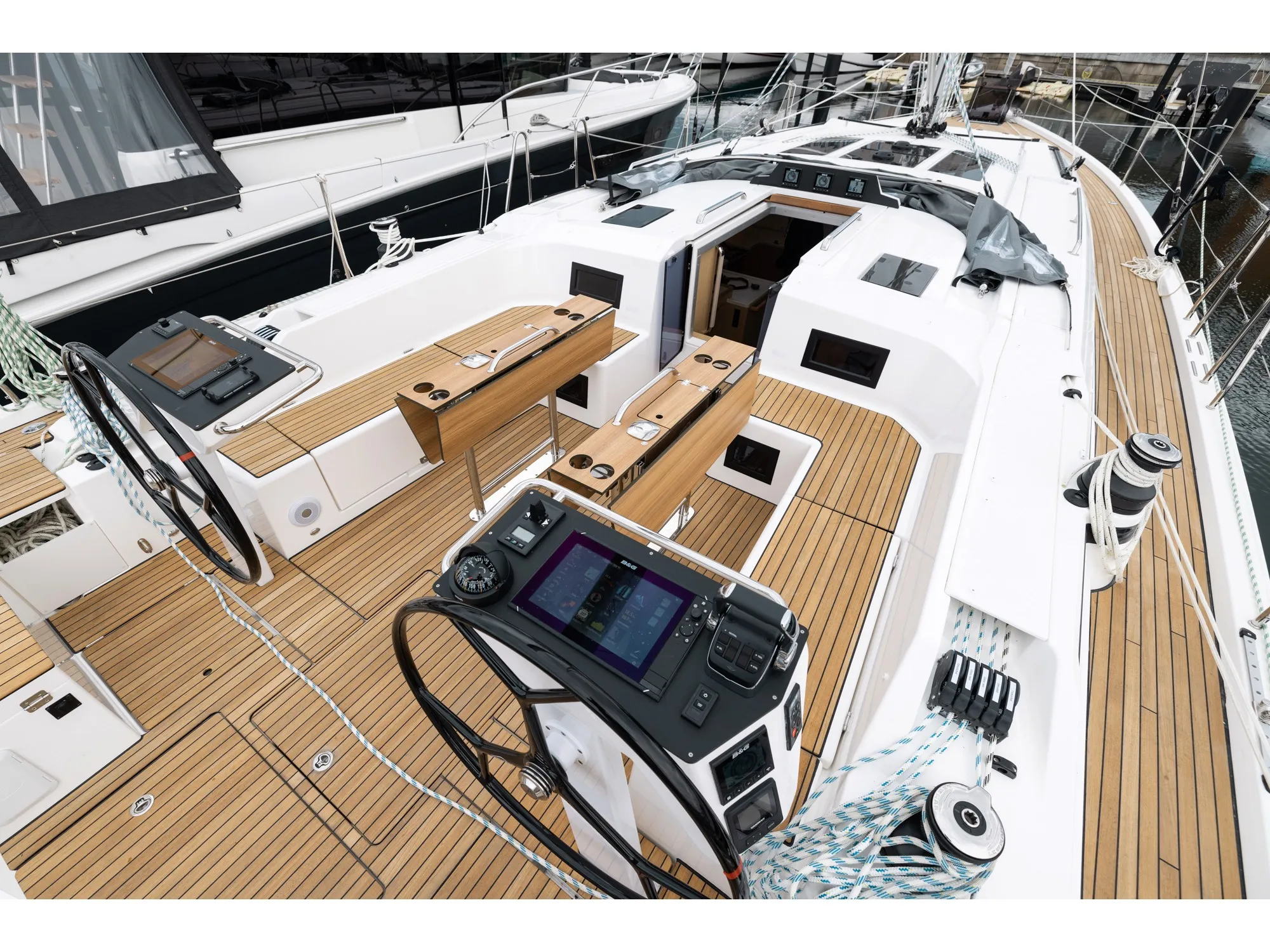Bavaria C46 Nevolem — jahtikuva 2