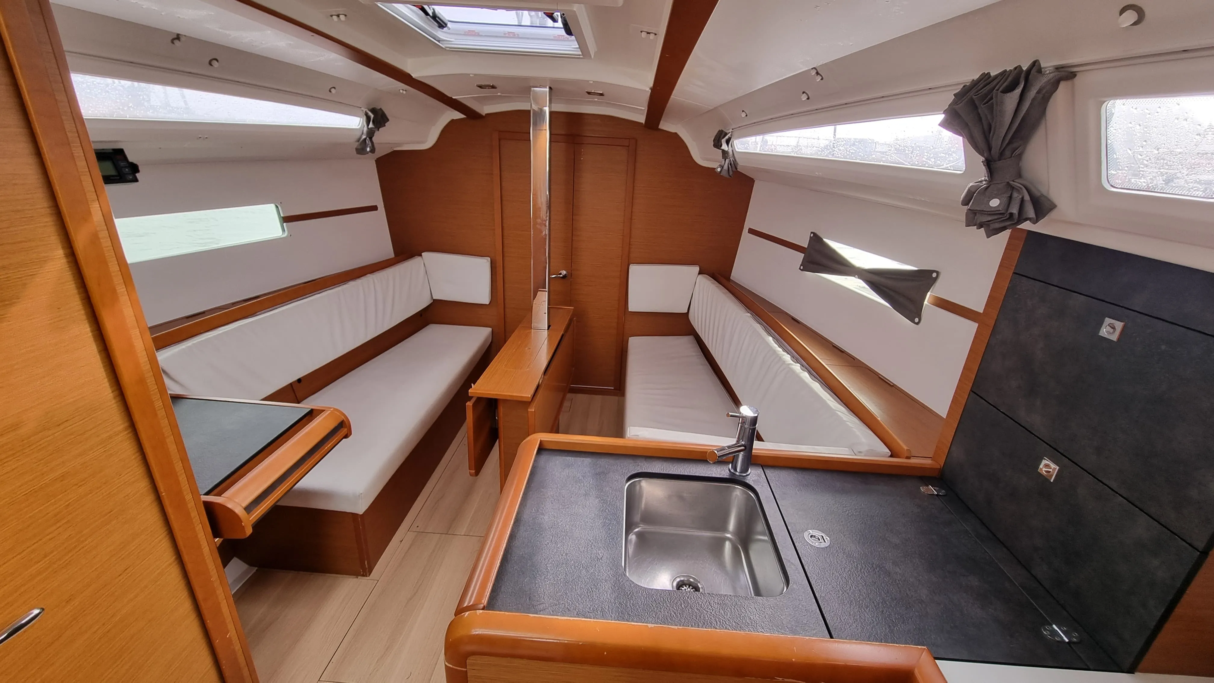 Sun Odyssey 349 H3L — foto dello yacht n. 9