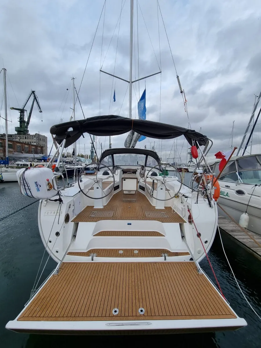 Bavaria 45 Tetras — yacht photo 8