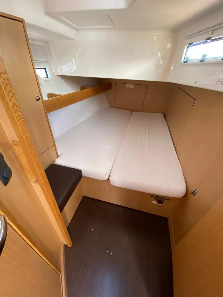 Bavaria 45 Tetras — yacht photo 4