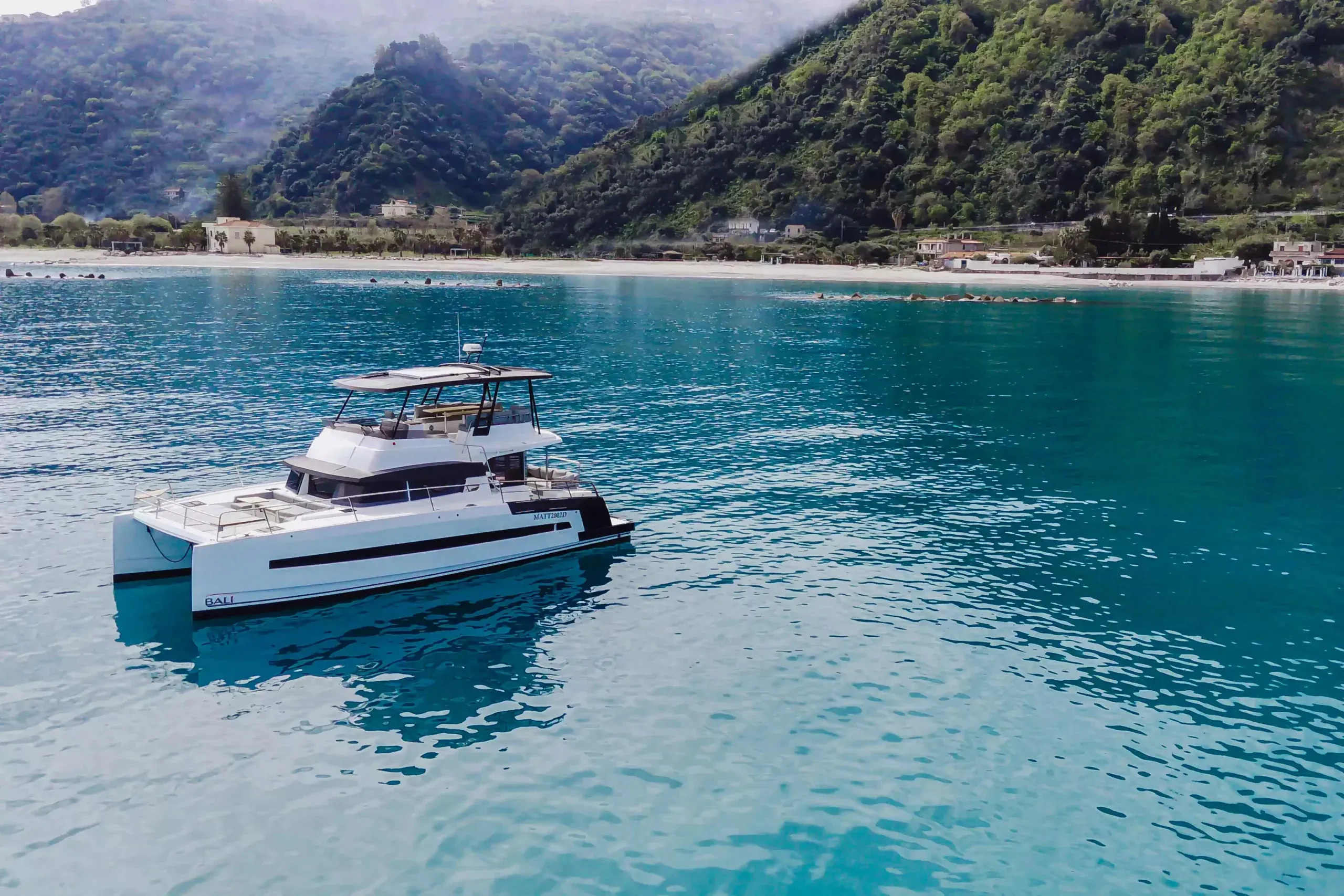 Bali 4.3 MY Tokyo — yacht photo 8