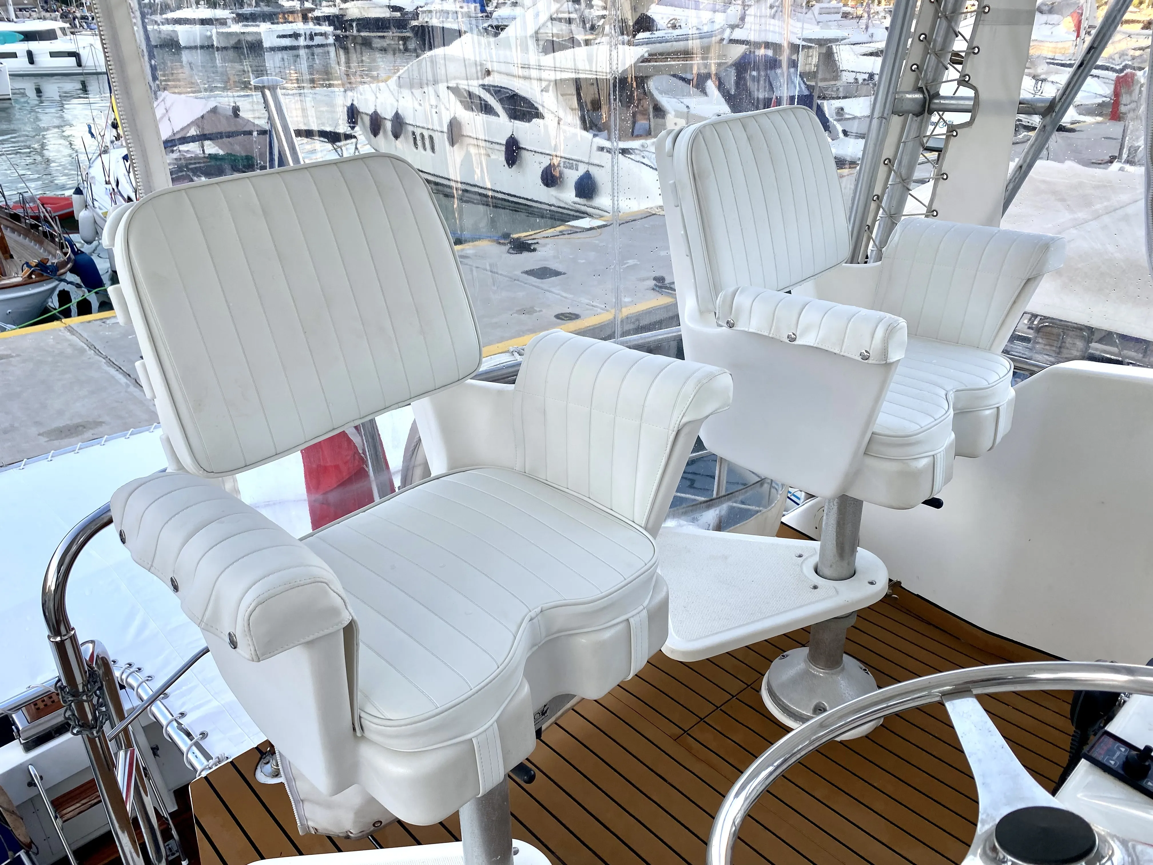 Hatteras 50 Convertible Tipejyas — jahifoto 2