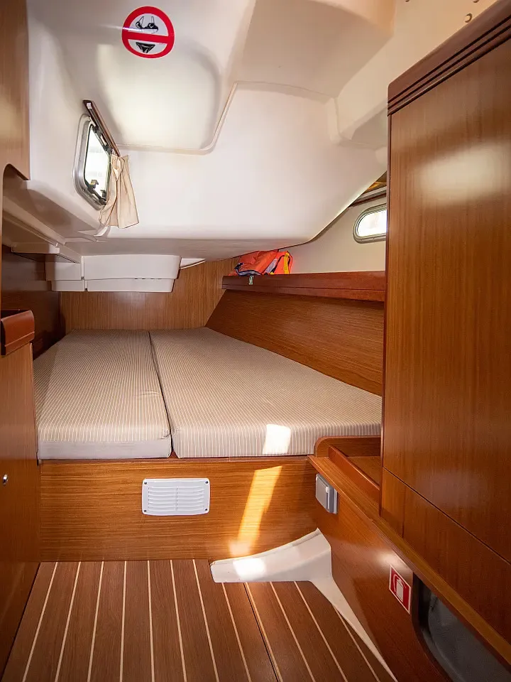 Sun Odyssey 42 i Mila — фотография яхты 25