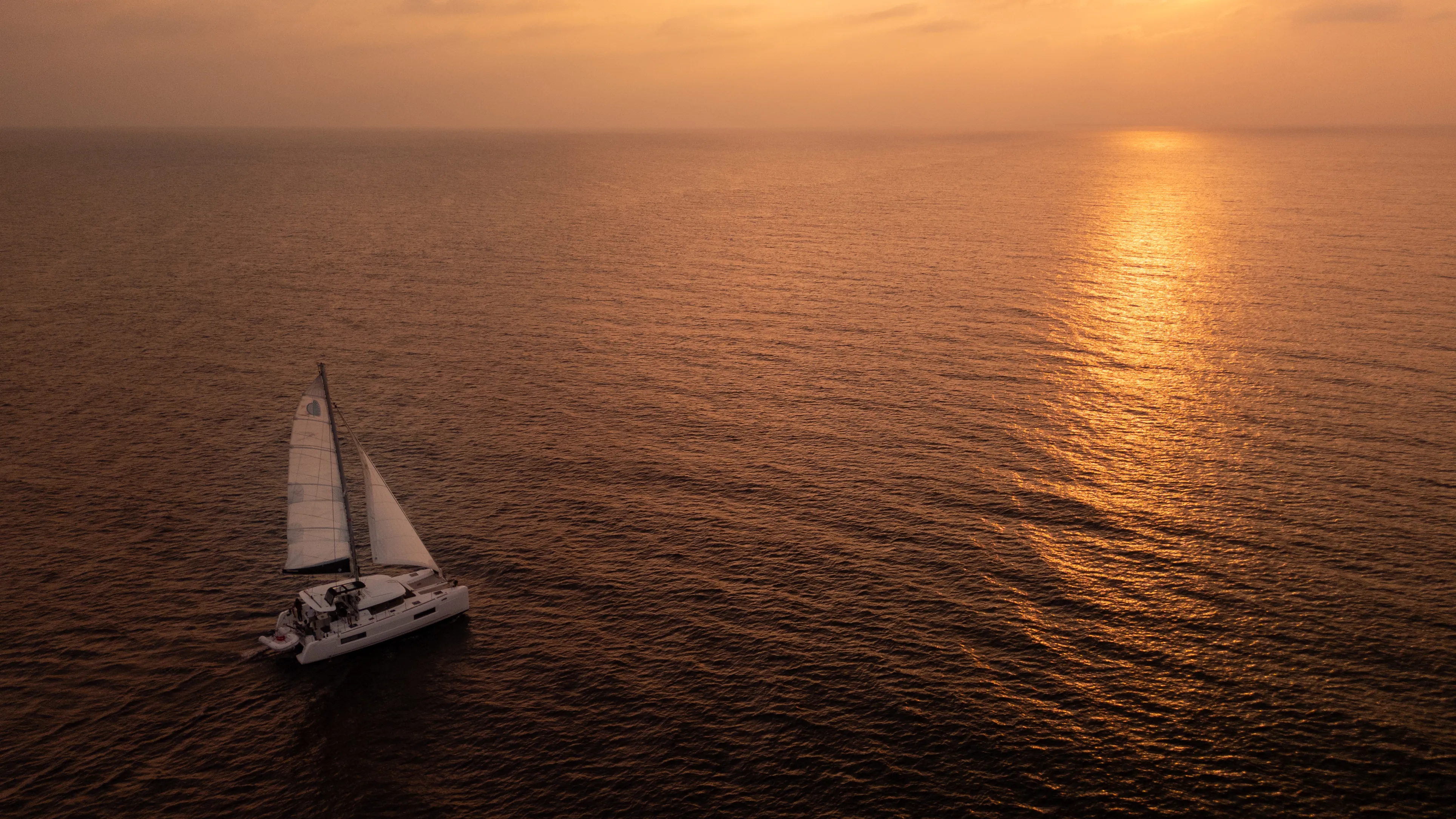 Lagoon 40 Sail La Vie — yacht photo 2