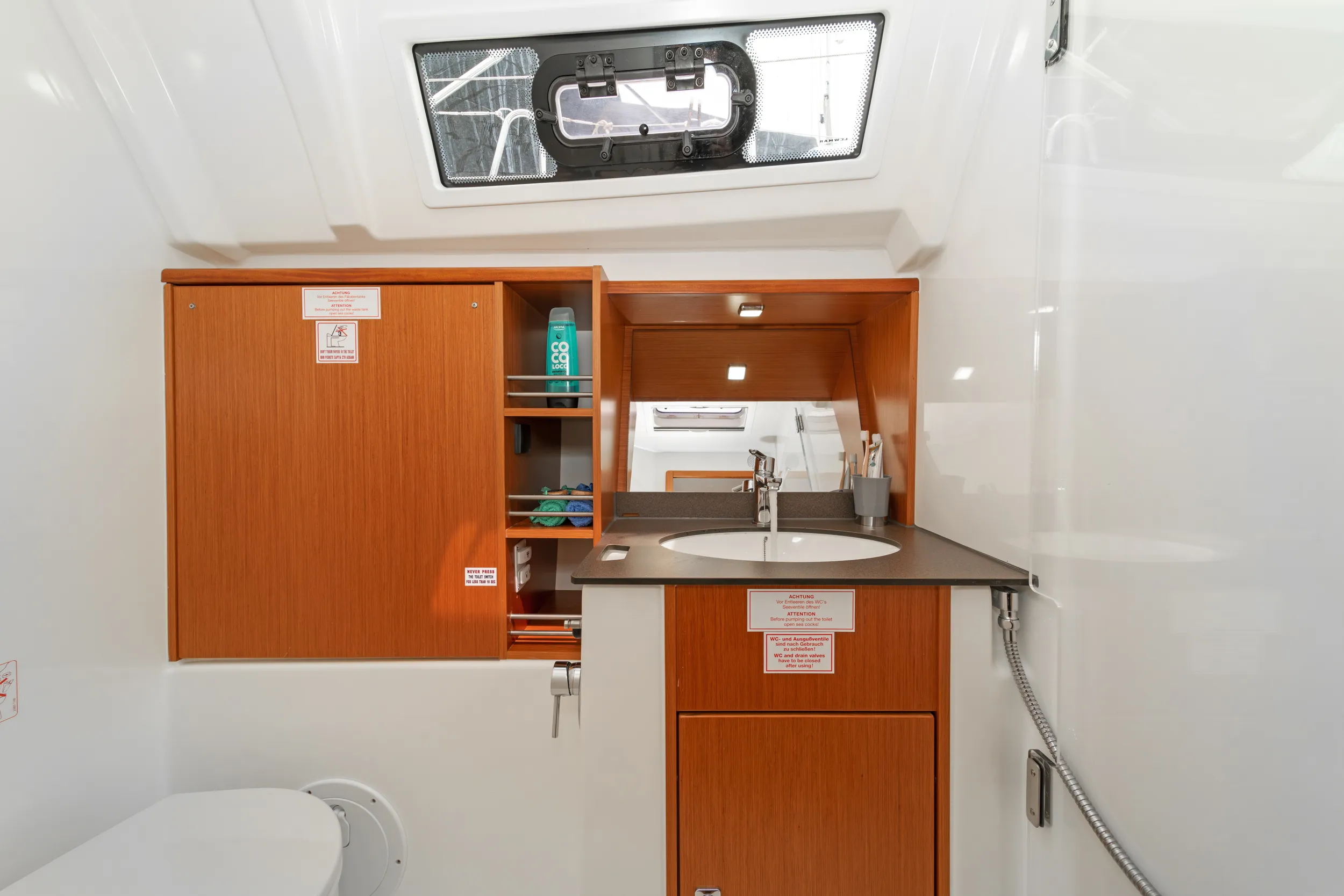 Bavaria Cruiser 41 Laertis — фотография яхты 9
