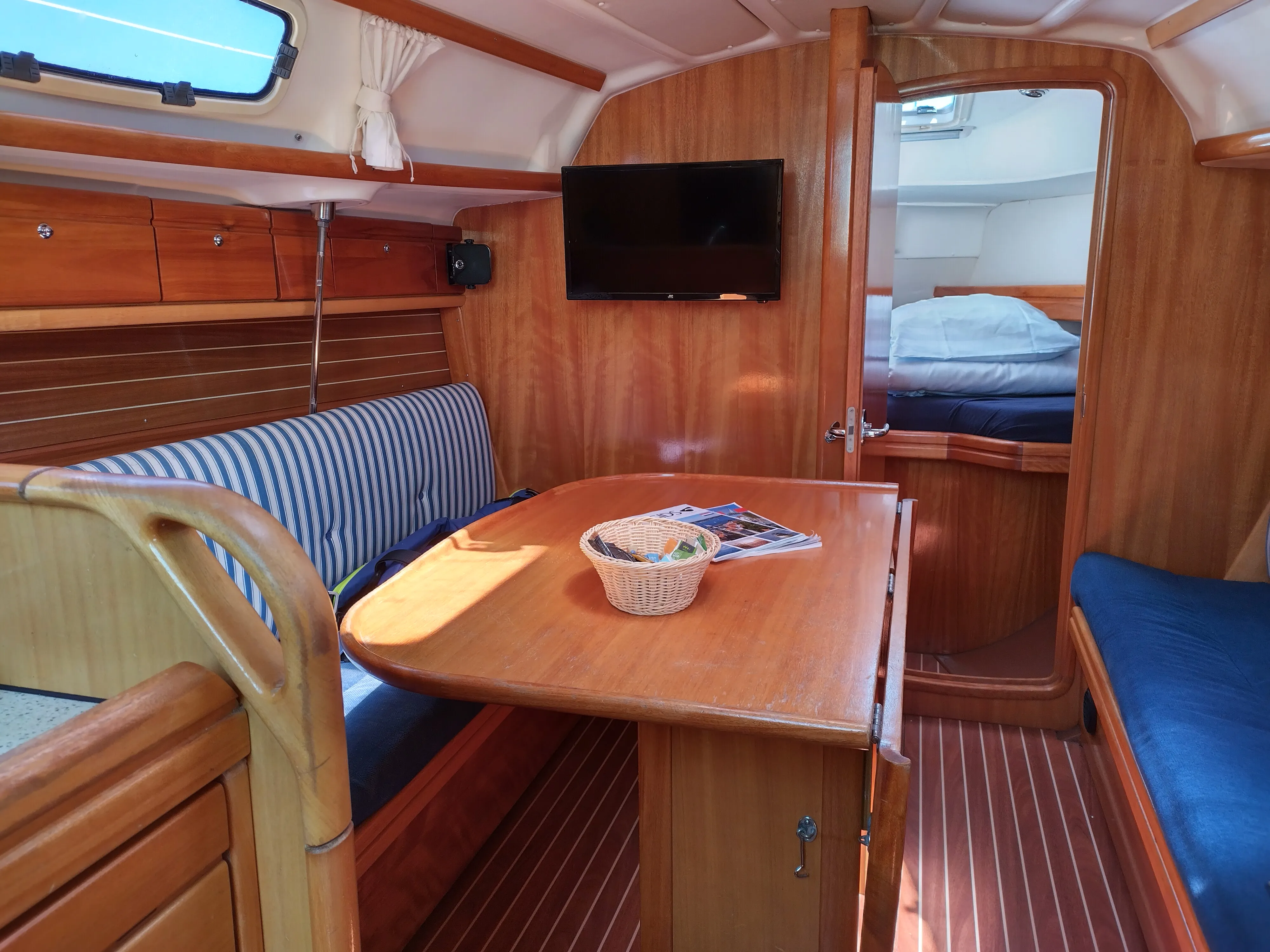Bavaria 30 Cruiser Guantanamera — снимка на яхтата 2
