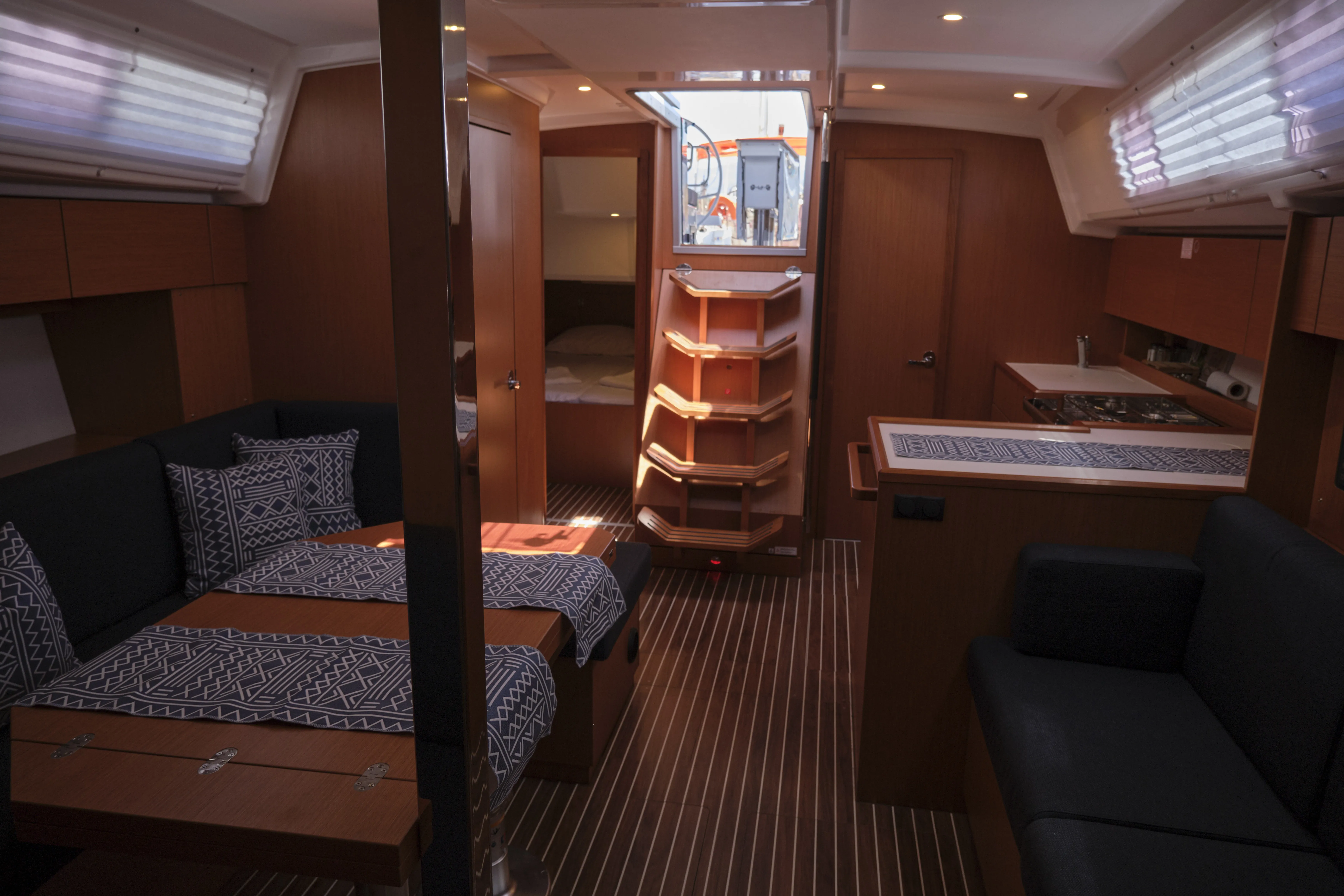 Bavaria C42 Selene — фотография яхты 3