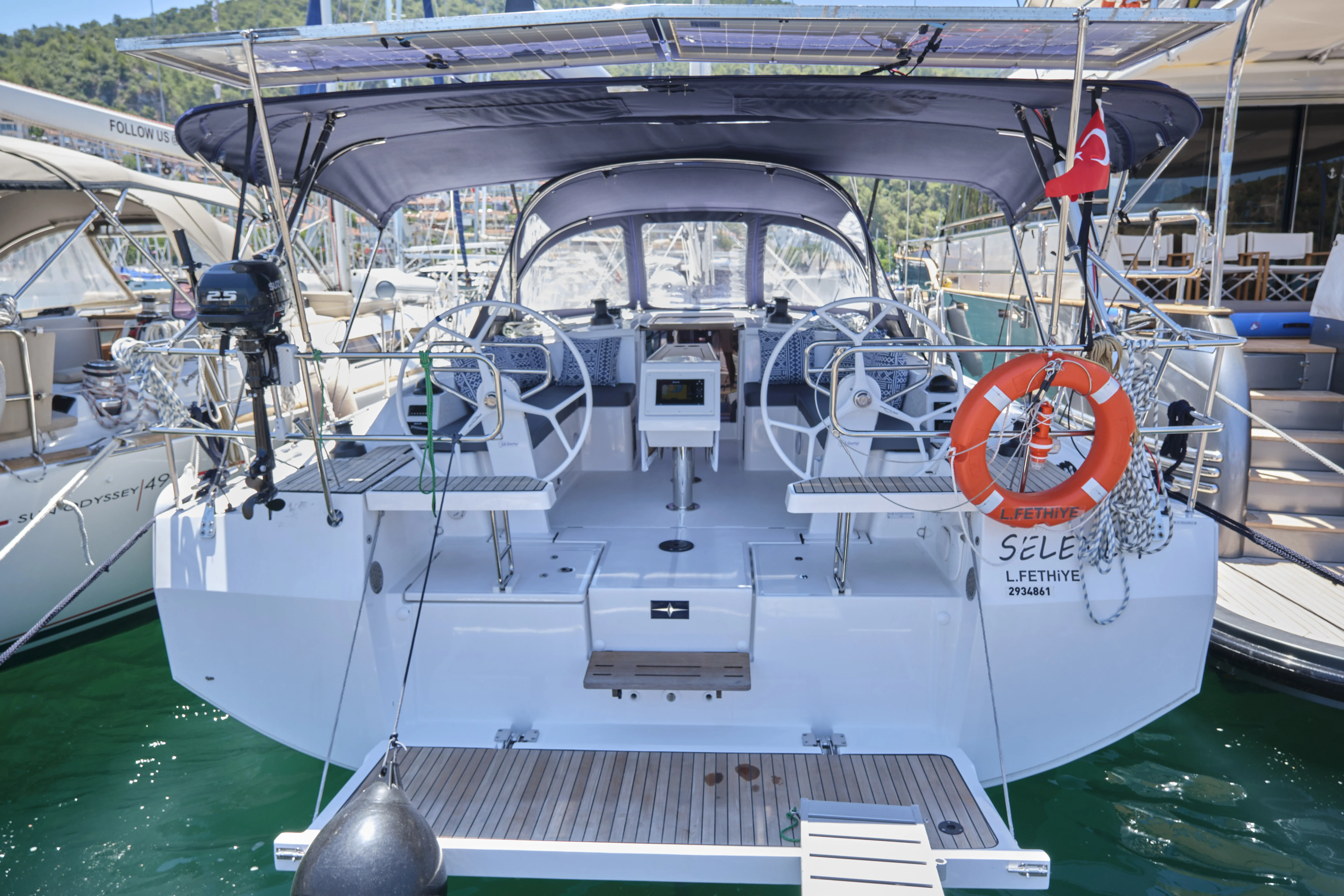 Bavaria C42 Selene — фотография яхты 22