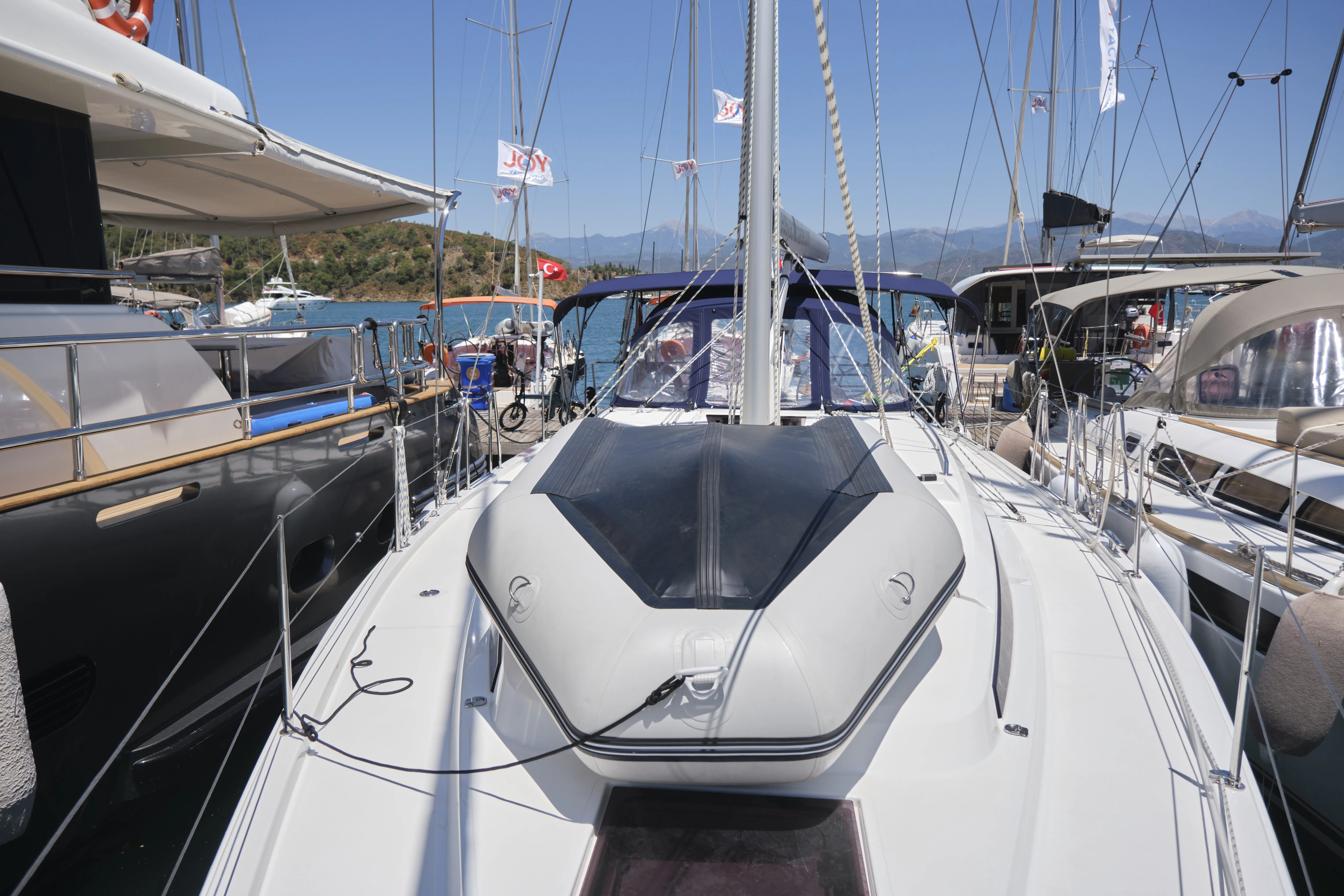 Bavaria C42 Selene — фотография яхты 9