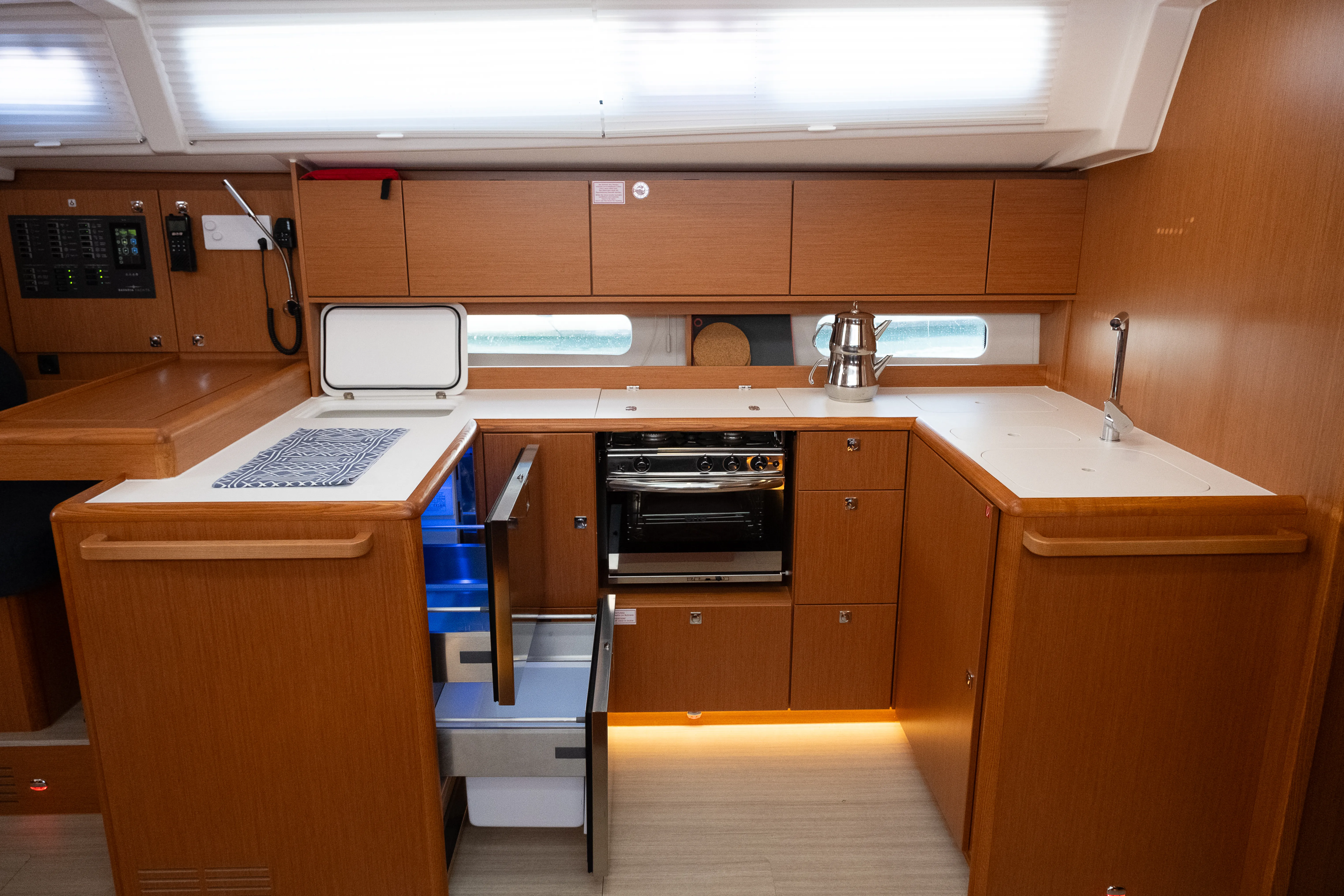 Bavaria C46 Arke — фотография яхты 27