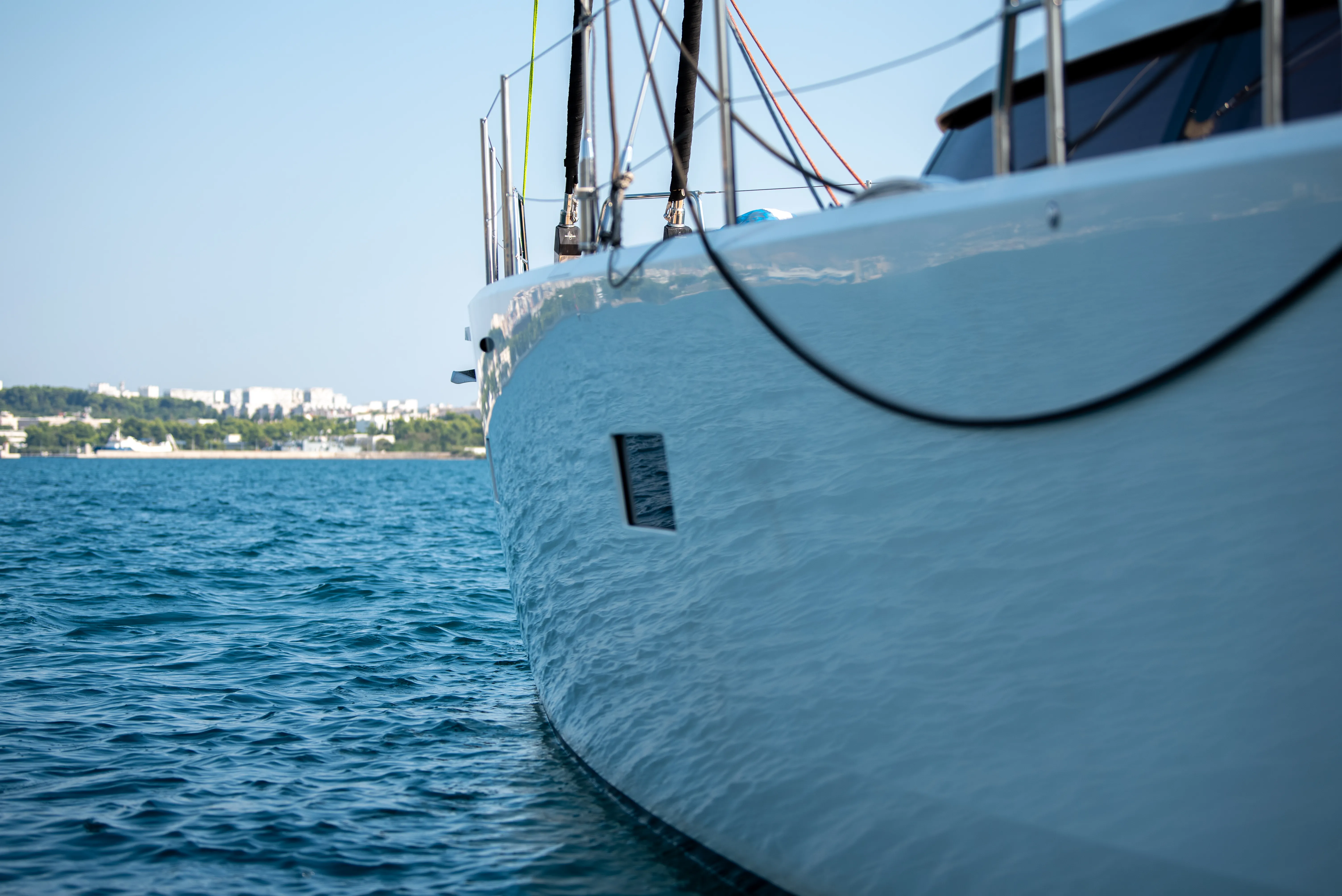 CNB 76 BUBBLES — yacht photo 2