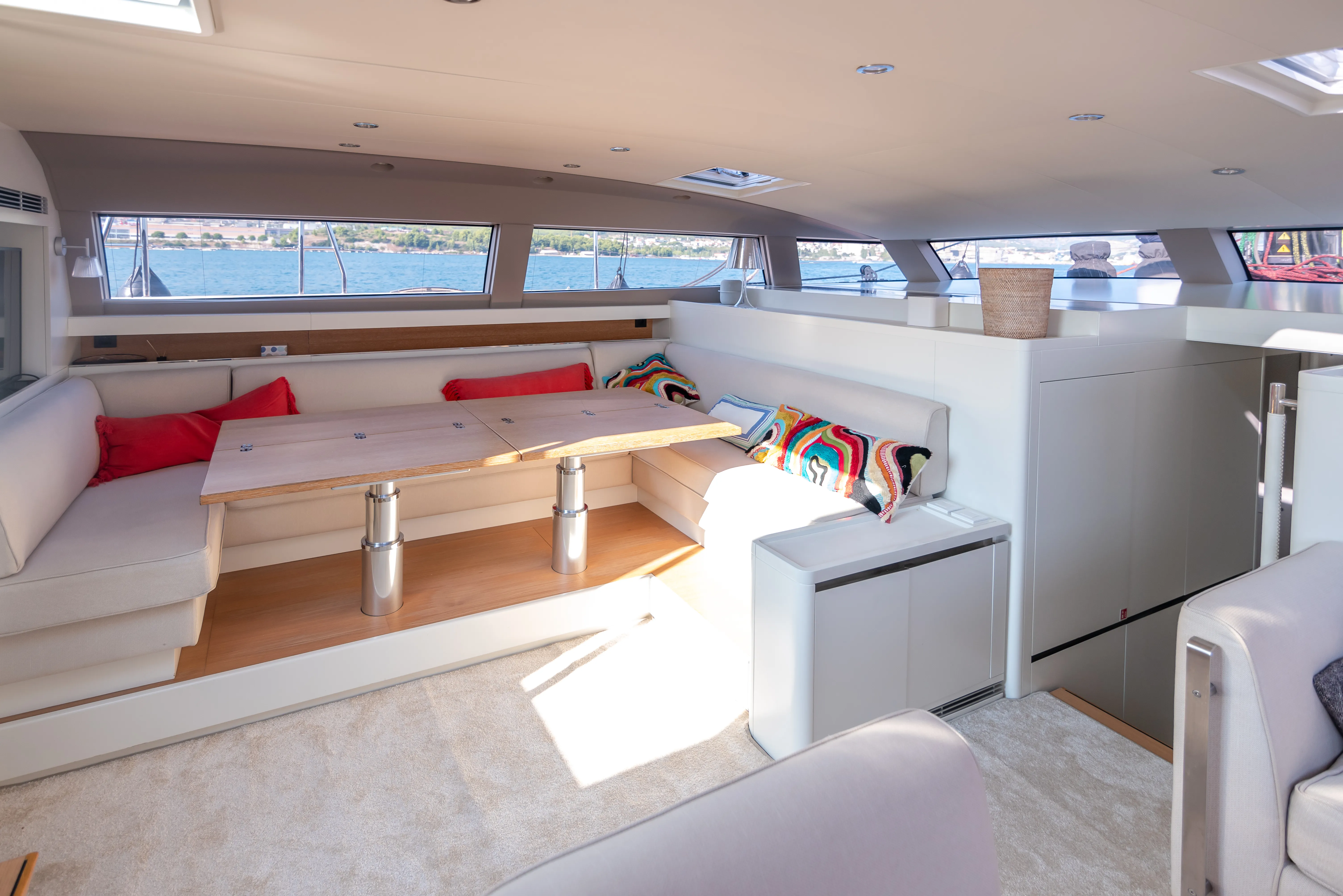 CNB 76 BUBBLES — yacht photo 4