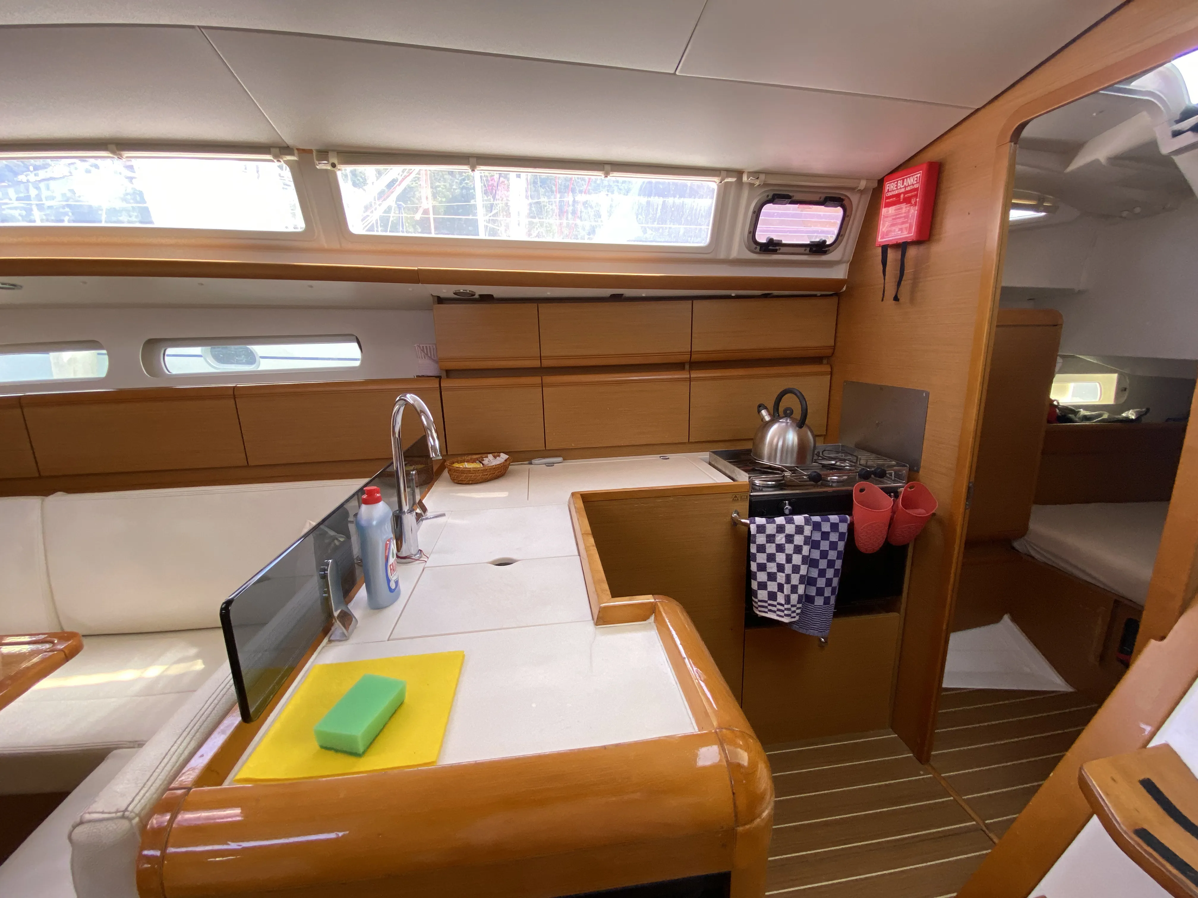 Sun Odyssey 409 Pangea — фотография яхты 9