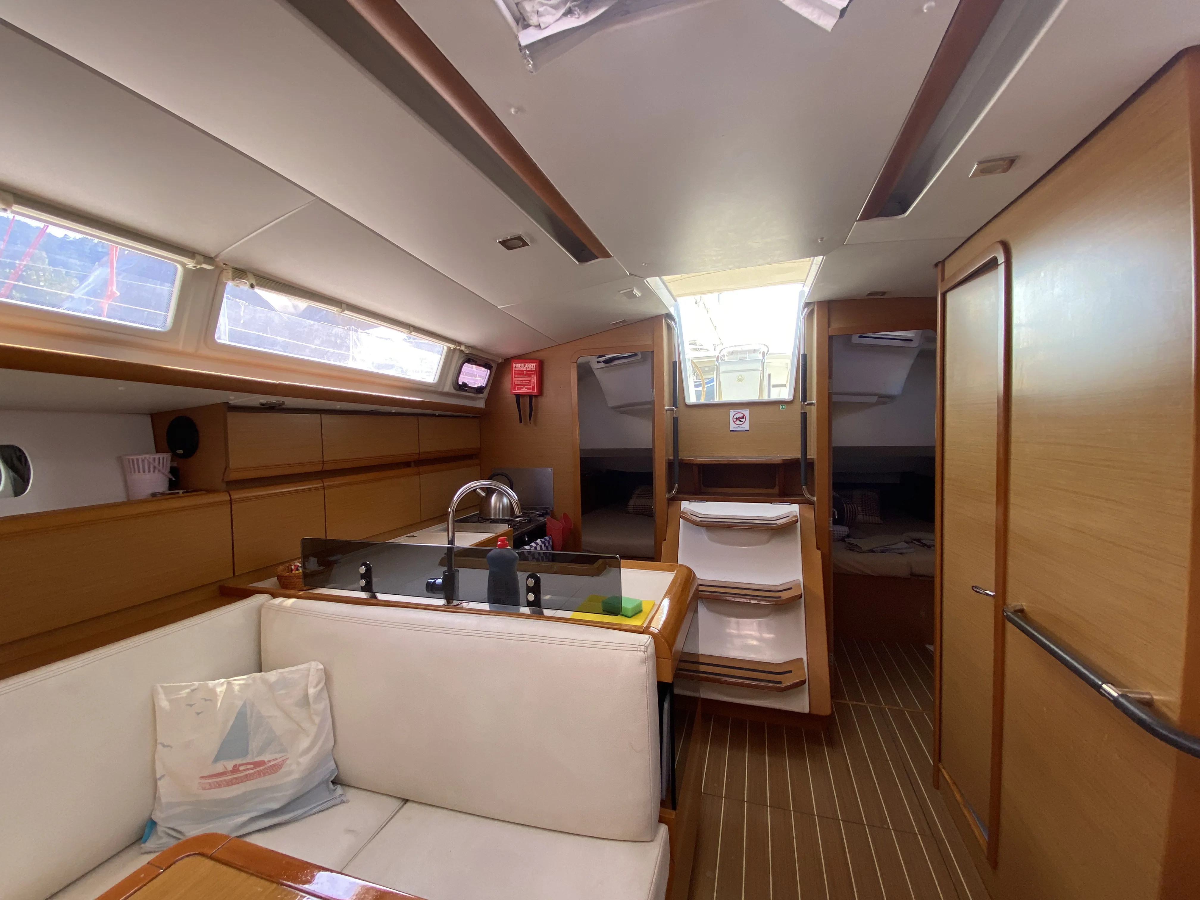 Sun Odyssey 409 Pangea — фотография яхты 14