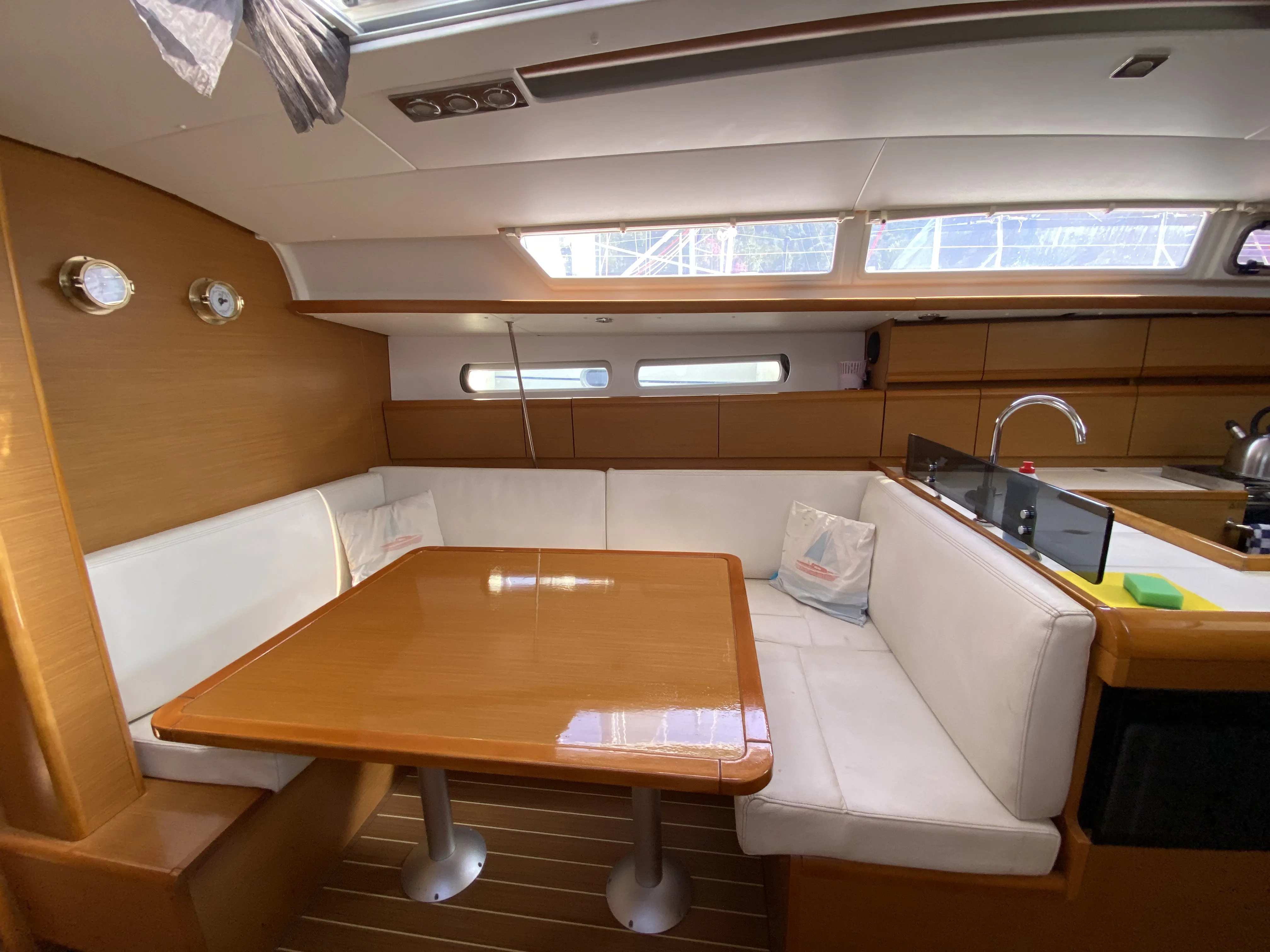 Sun Odyssey 409 Pangea — фотография яхты 11