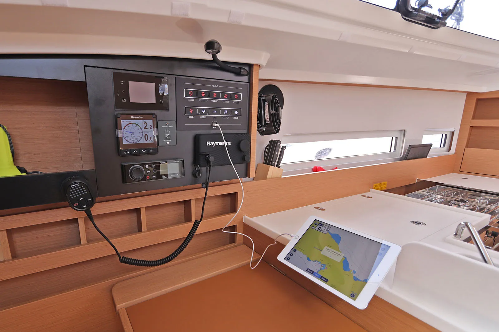 Sun Odyssey 410 Paris — фотография яхты 13