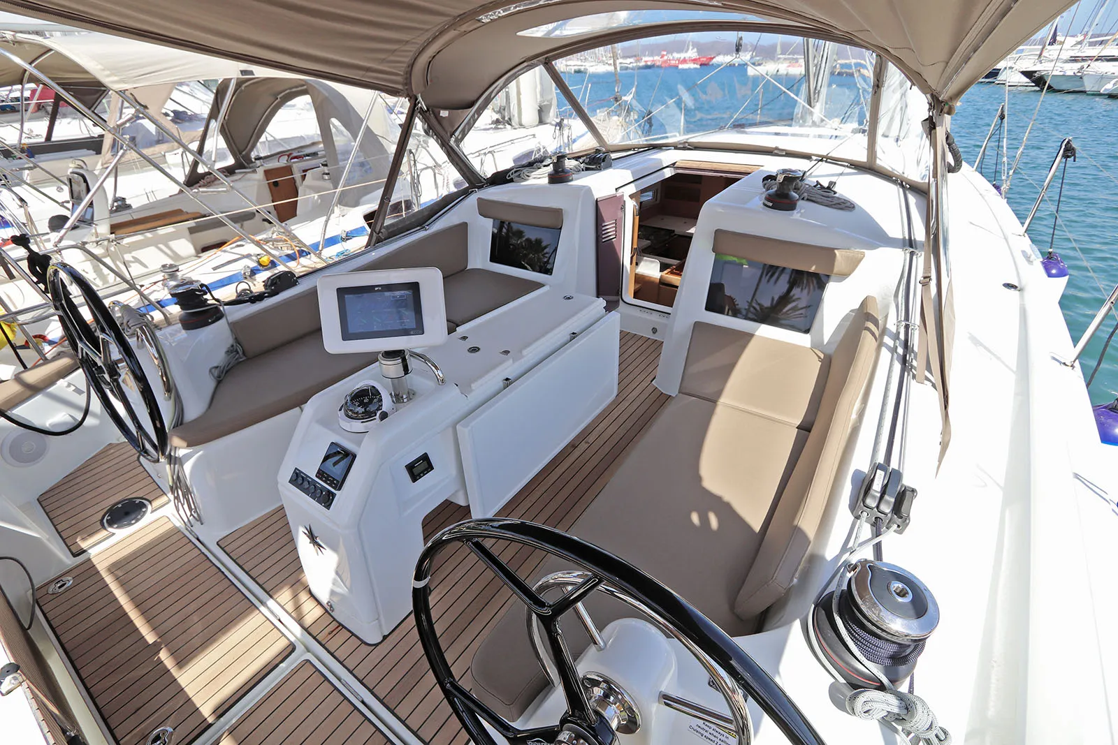 Sun Odyssey 410 Paris — фотография яхты 15