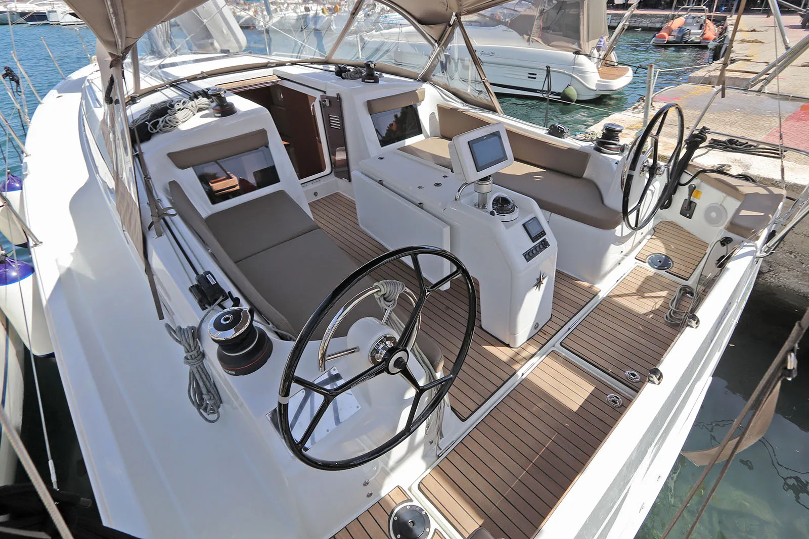 Sun Odyssey 410 Paris — фотография яхты 2
