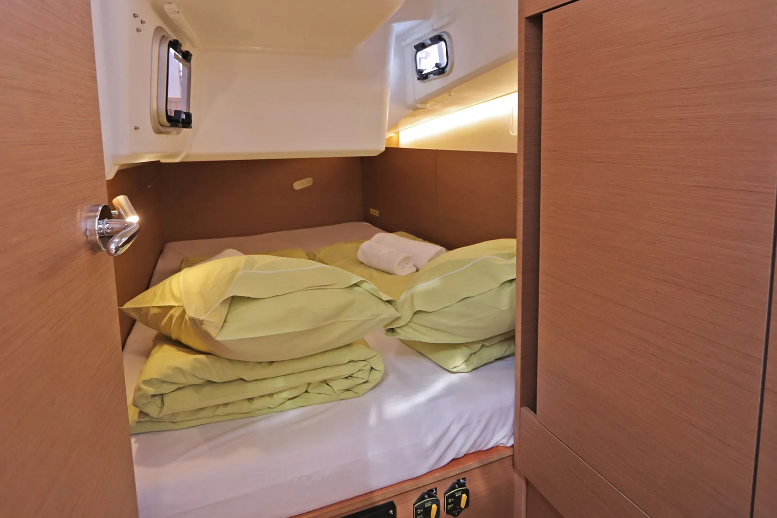 Sun Odyssey 410 Paris — фотография яхты 4