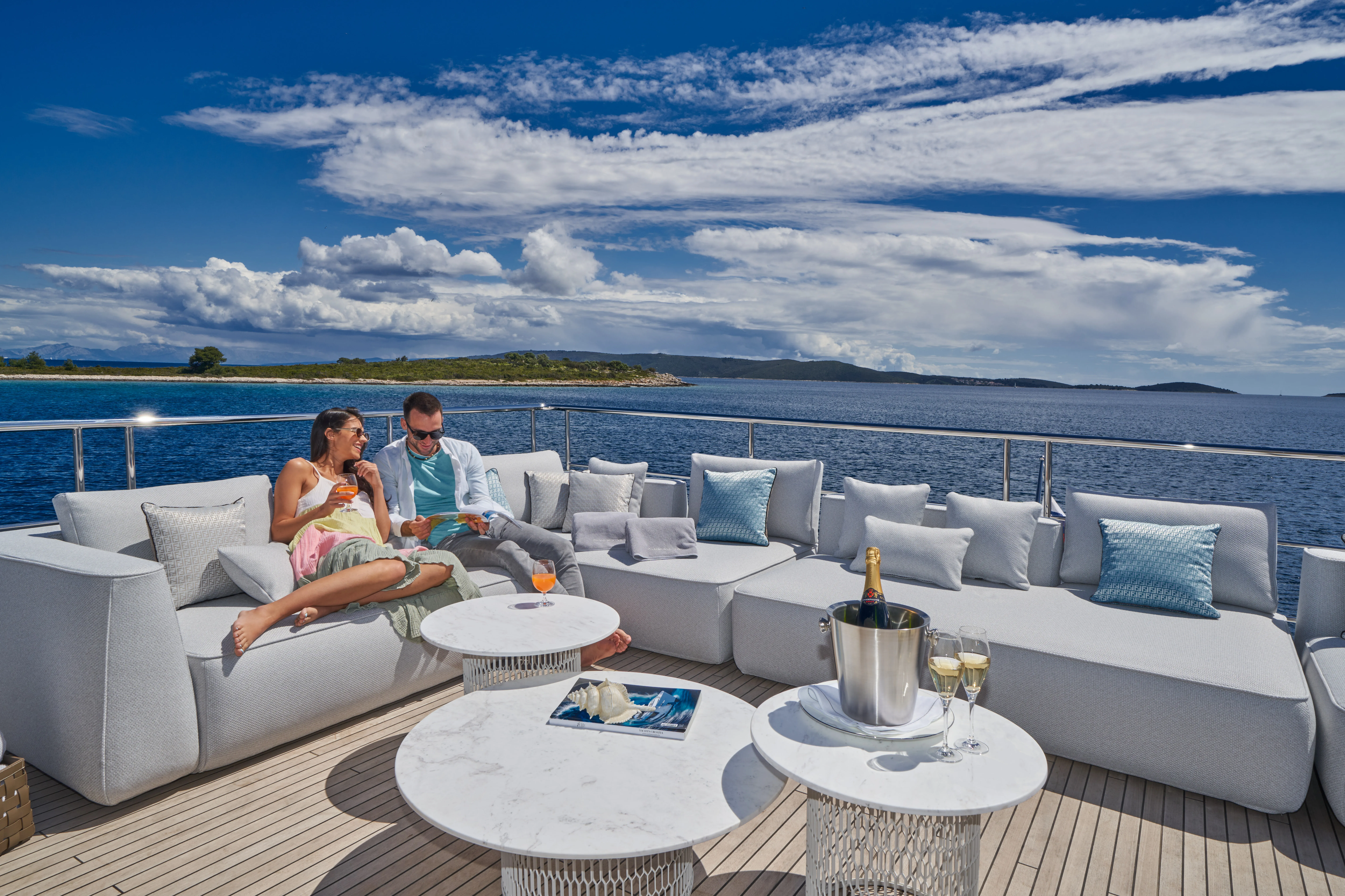 Azimut Grande 27 ALUMINIA TOO — yacht photo 19