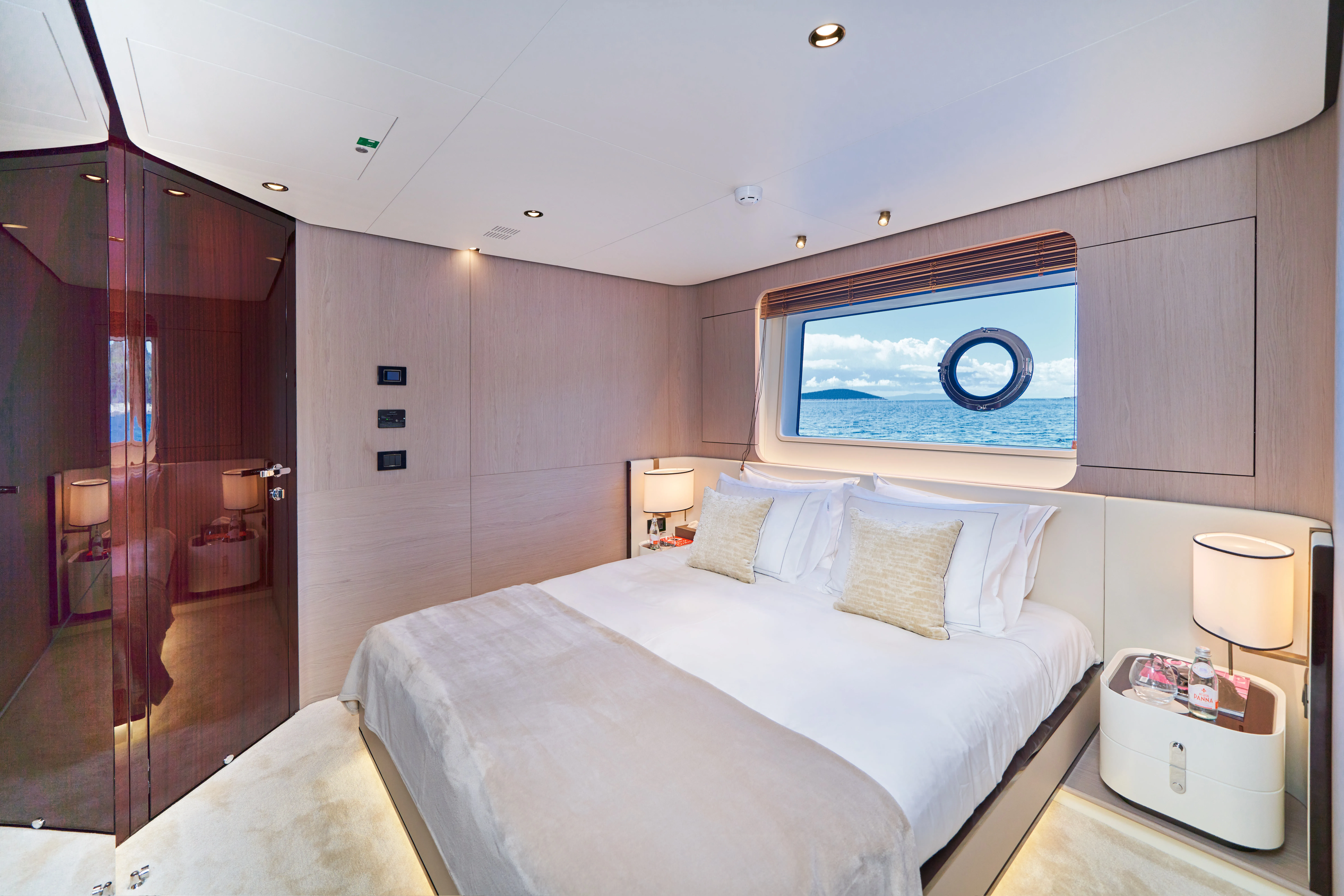 Azimut Grande 27 ALUMINIA TOO — yacht photo 14
