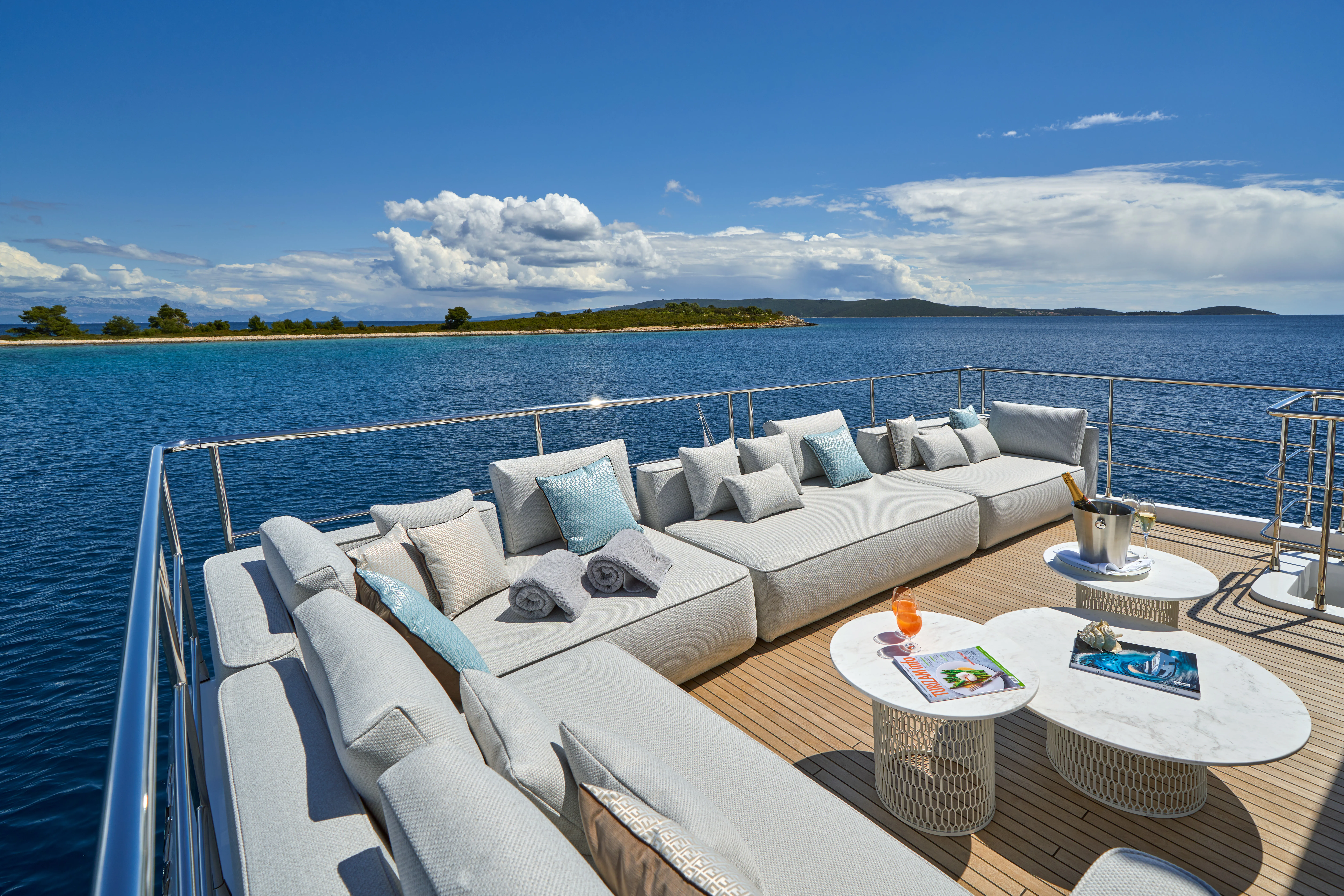 Azimut Grande 27 ALUMINIA TOO — yacht photo 54