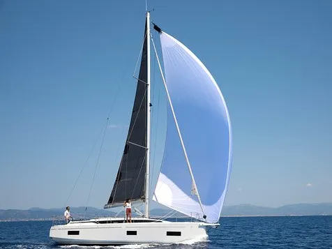 Bavaria C38 — תמונת יאכטה 2